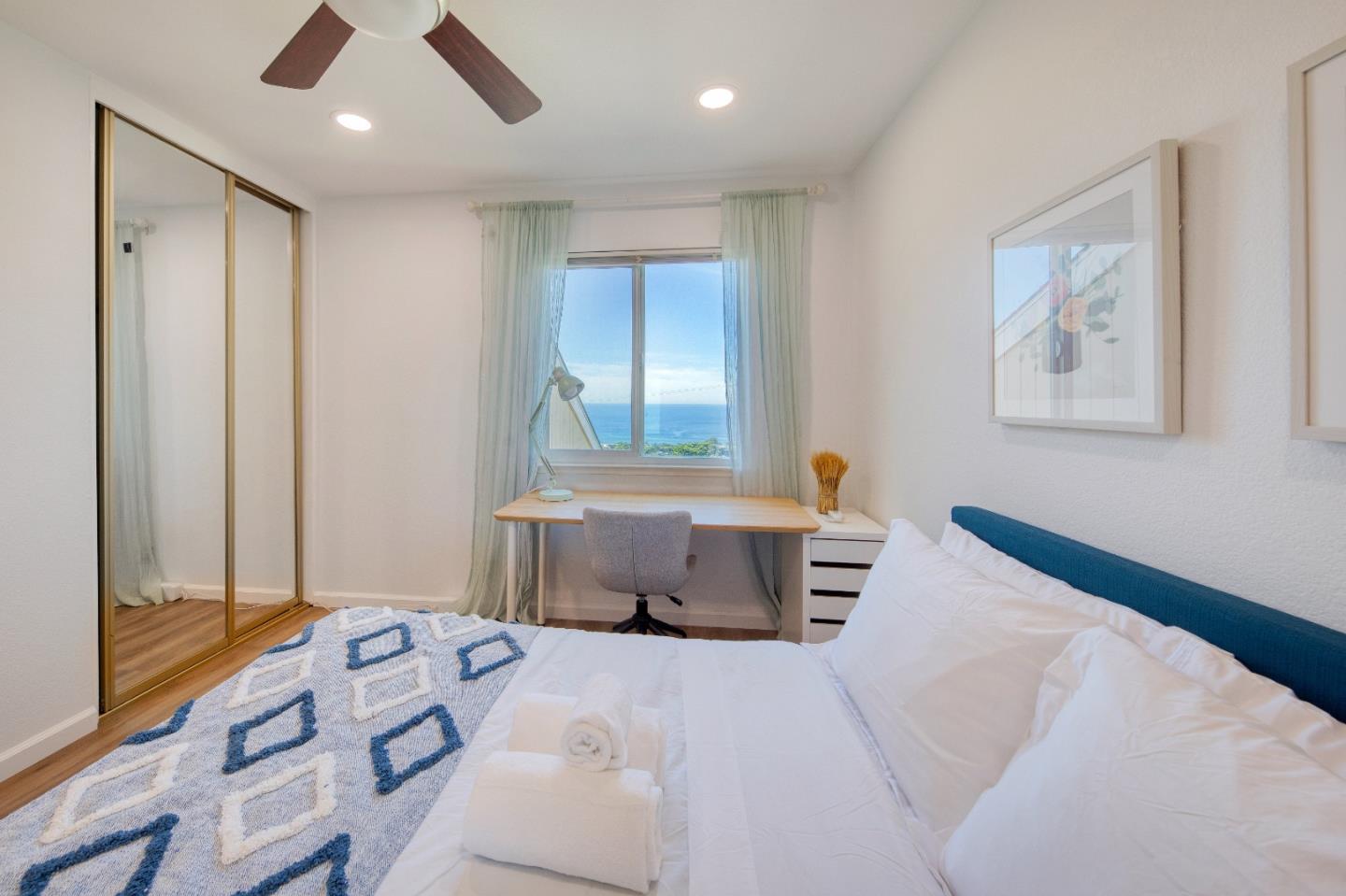 Detail Gallery Image 19 of 35 For 425 Farallon Ave, Pacifica,  CA 94044 - 4 Beds | 2/1 Baths