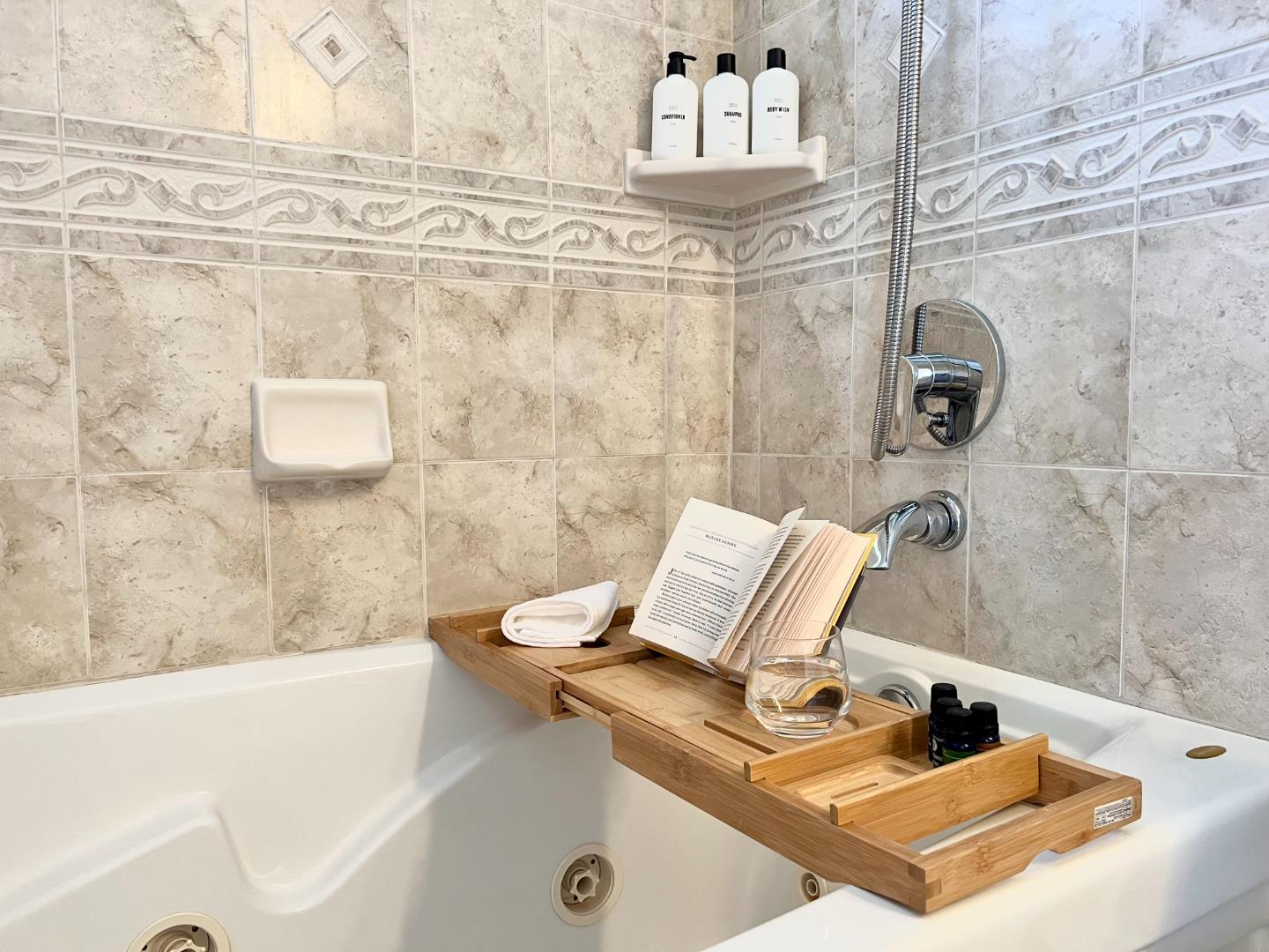 Detail Gallery Image 23 of 35 For 425 Farallon Ave, Pacifica,  CA 94044 - 4 Beds | 2/1 Baths