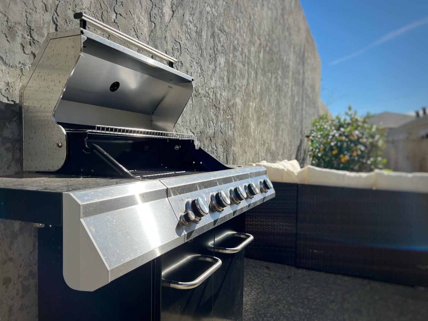 Detail Gallery Image 27 of 35 For 425 Farallon Ave, Pacifica,  CA 94044 - 4 Beds | 2/1 Baths