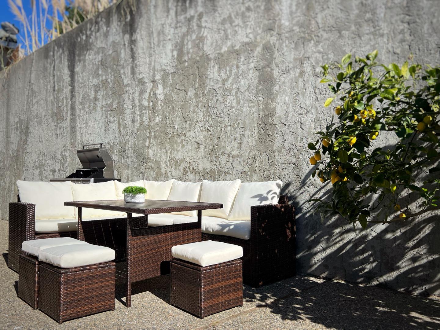 Detail Gallery Image 28 of 35 For 425 Farallon Ave, Pacifica,  CA 94044 - 4 Beds | 2/1 Baths