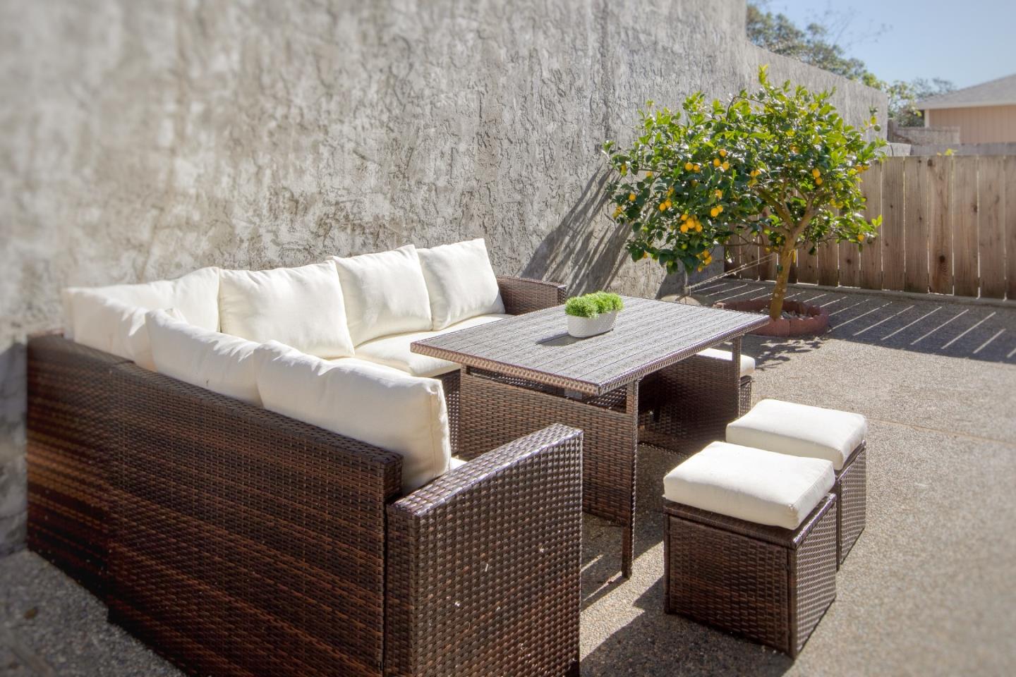 Detail Gallery Image 29 of 35 For 425 Farallon Ave, Pacifica,  CA 94044 - 4 Beds | 2/1 Baths