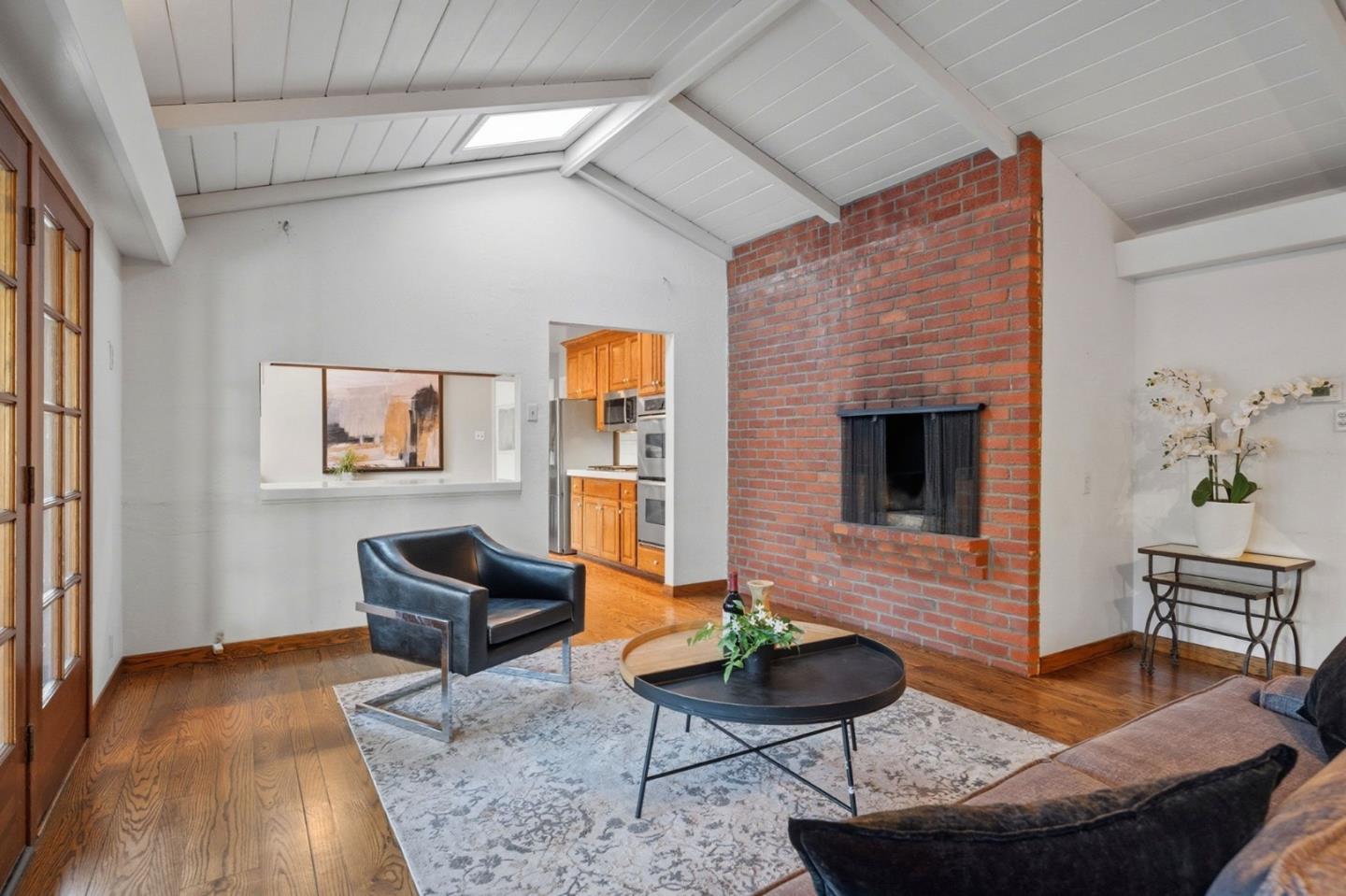 Detail Gallery Image 11 of 39 For 135 Harcross Rd, Woodside,  CA 94062 - 3 Beds | 2 Baths