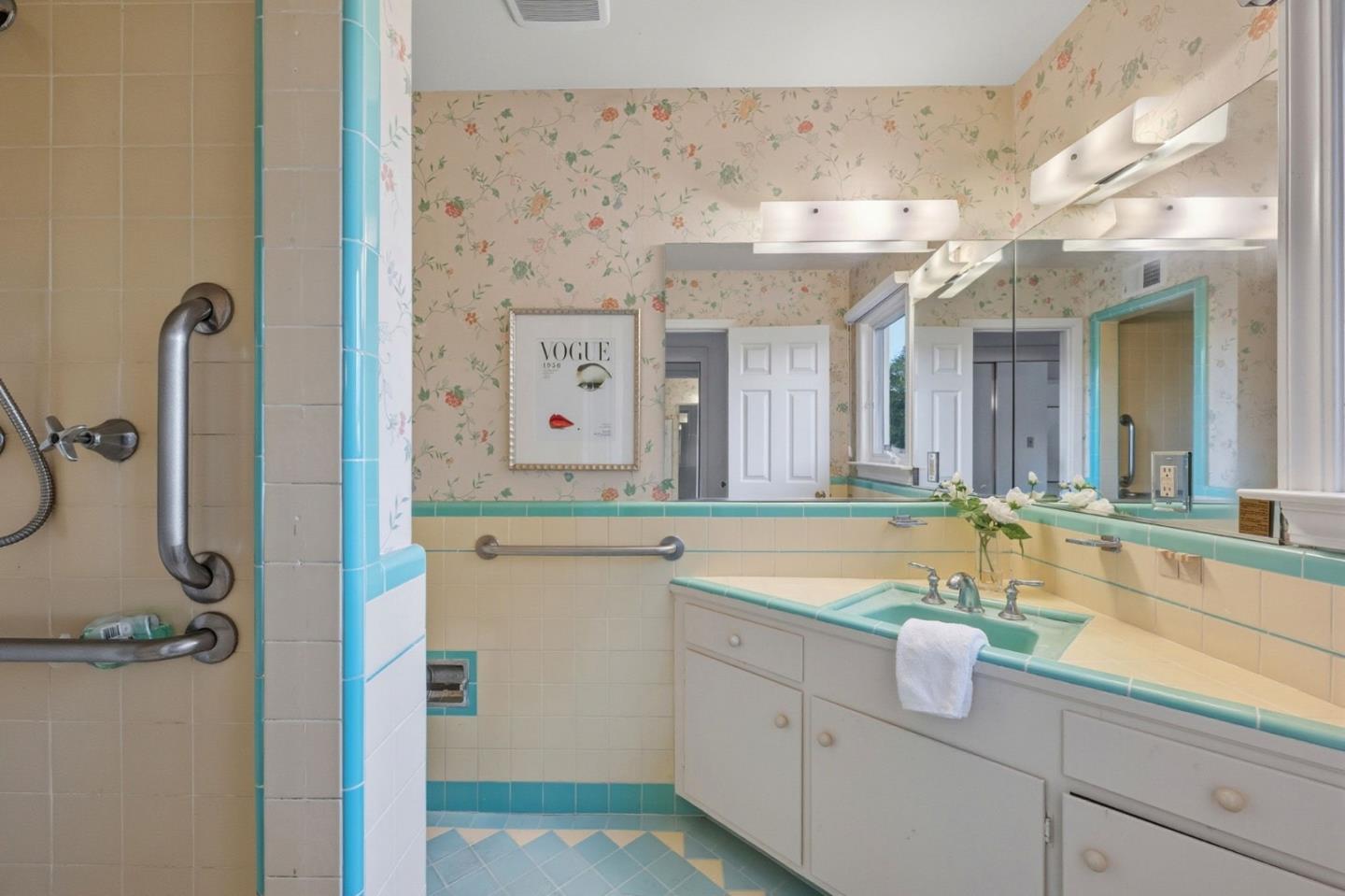 Detail Gallery Image 21 of 39 For 135 Harcross Rd, Woodside,  CA 94062 - 3 Beds | 2 Baths