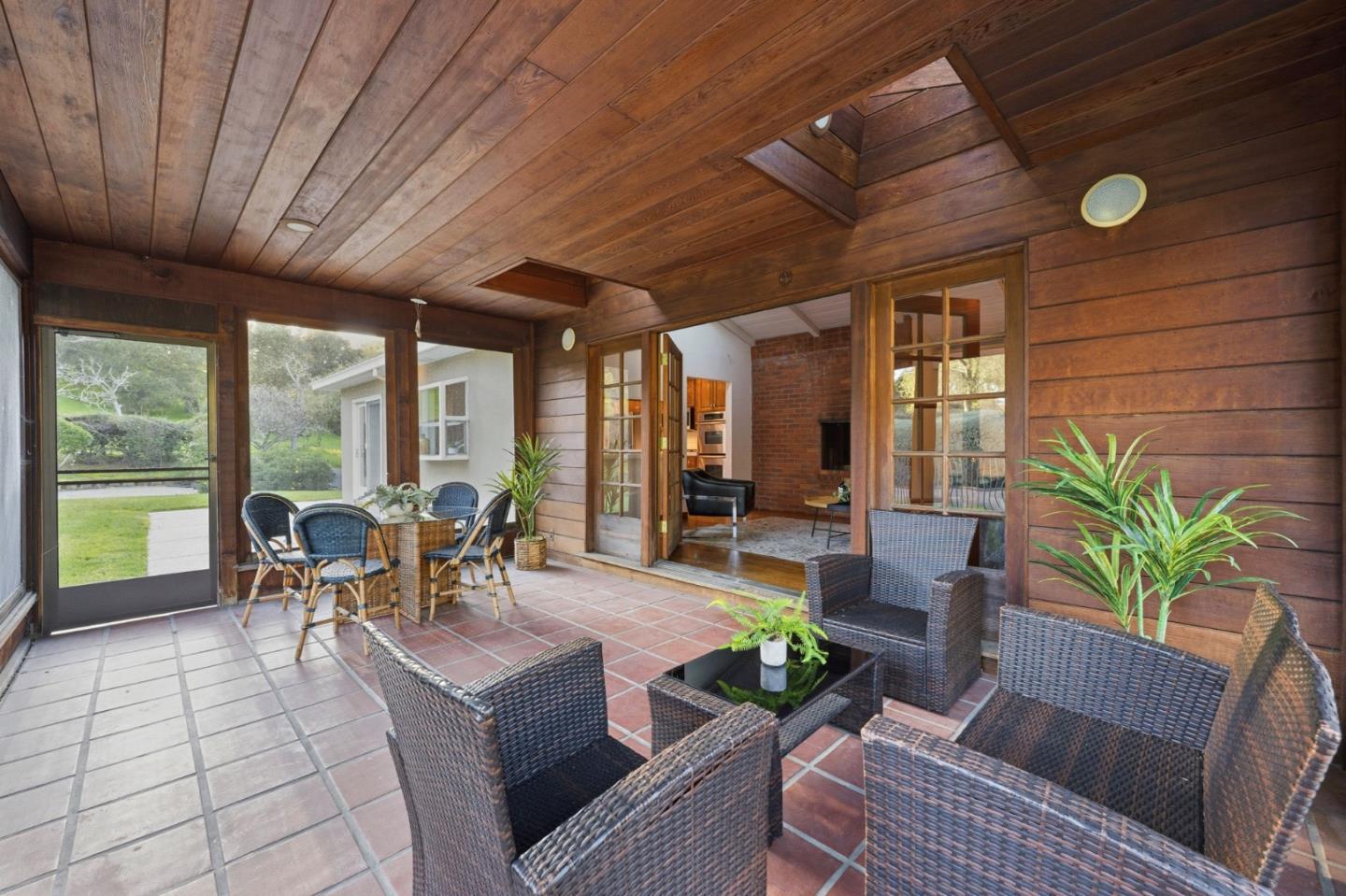 Detail Gallery Image 32 of 39 For 135 Harcross Rd, Woodside,  CA 94062 - 3 Beds | 2 Baths