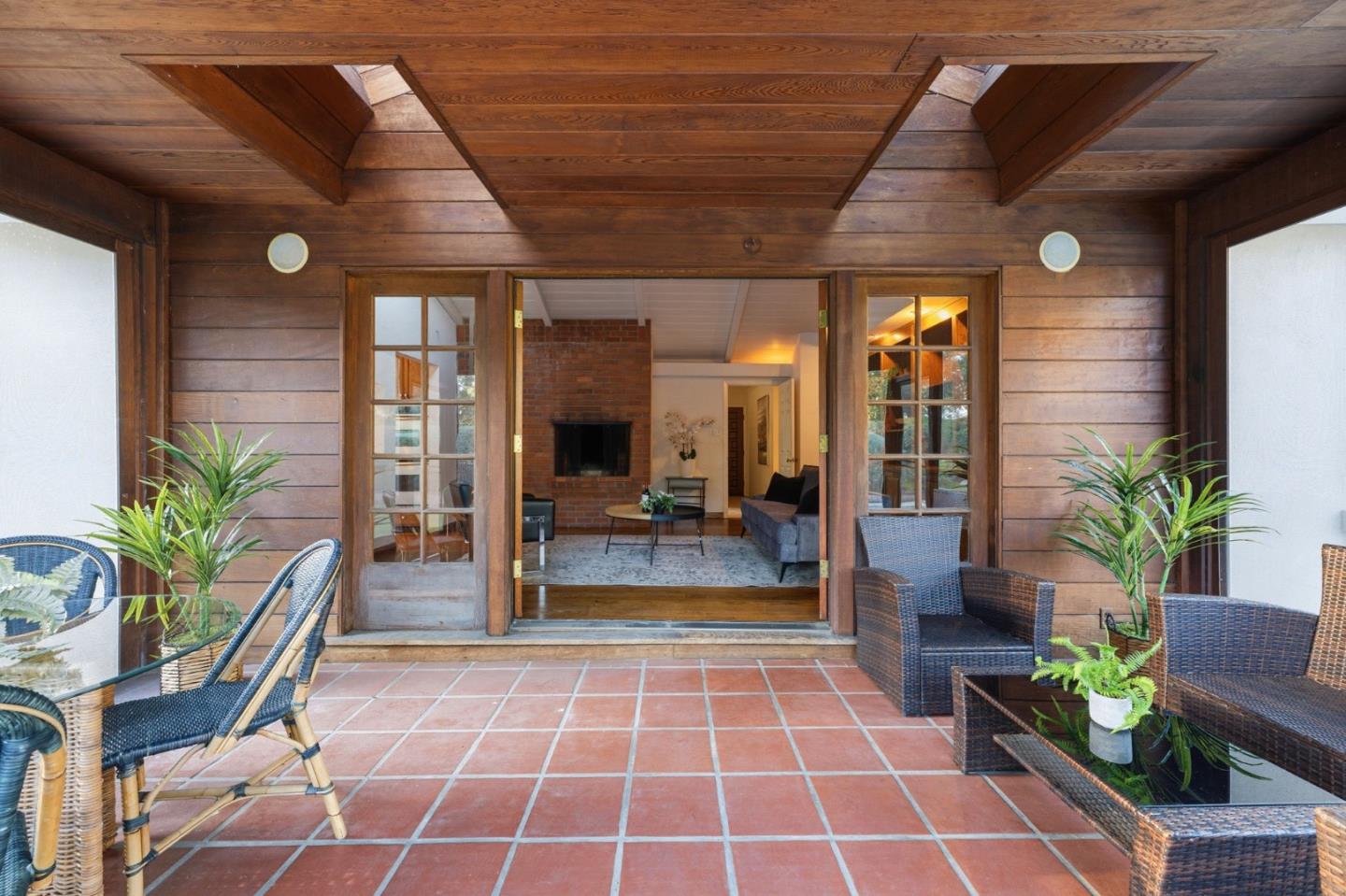 Detail Gallery Image 34 of 39 For 135 Harcross Rd, Woodside,  CA 94062 - 3 Beds | 2 Baths