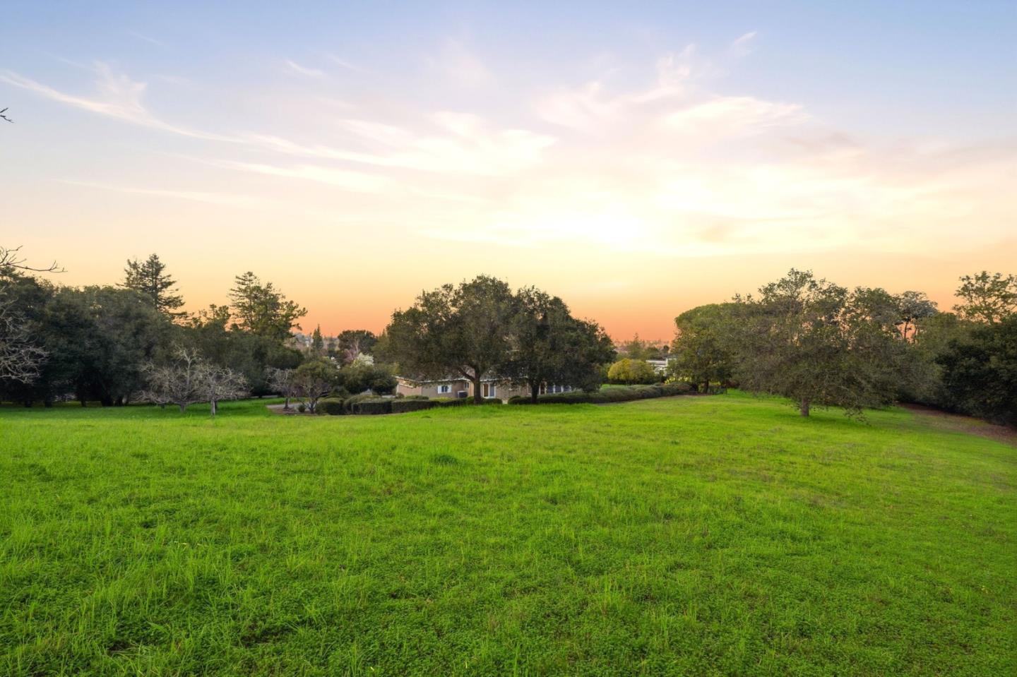 Detail Gallery Image 39 of 39 For 135 Harcross Rd, Woodside,  CA 94062 - 3 Beds | 2 Baths