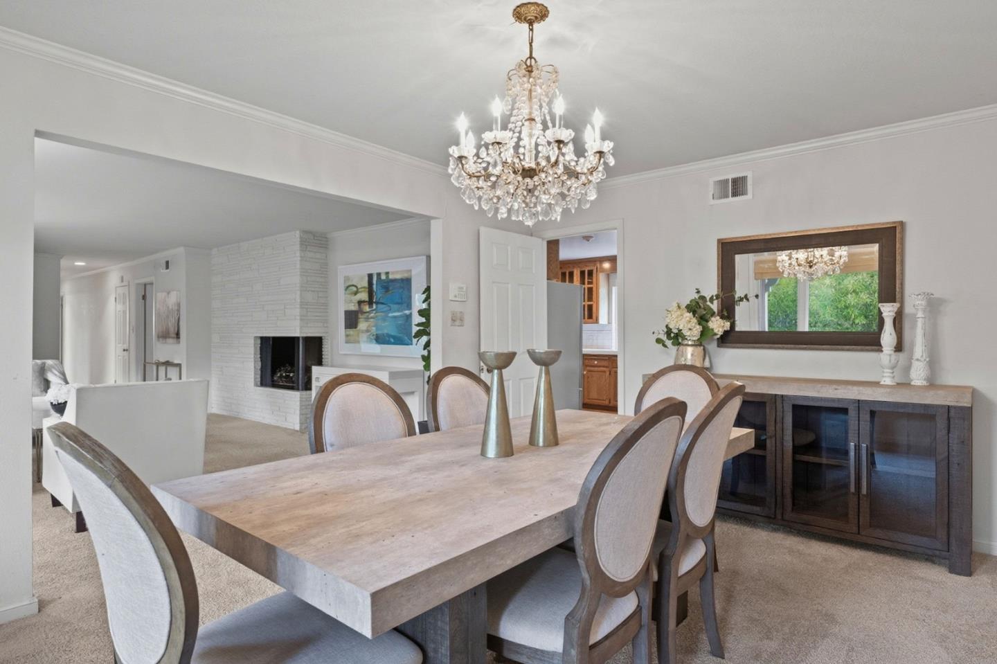 Detail Gallery Image 9 of 39 For 135 Harcross Rd, Woodside,  CA 94062 - 3 Beds | 2 Baths