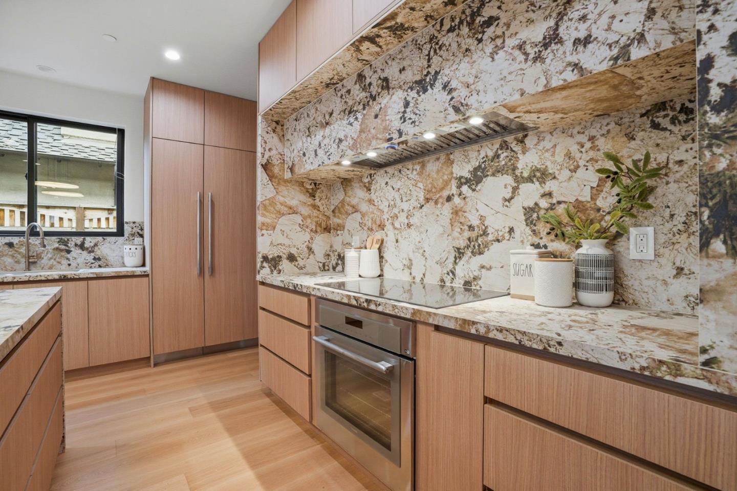 Detail Gallery Image 10 of 36 For 752 College Ave, Menlo Park,  CA 94025 - 5 Beds | 5 Baths