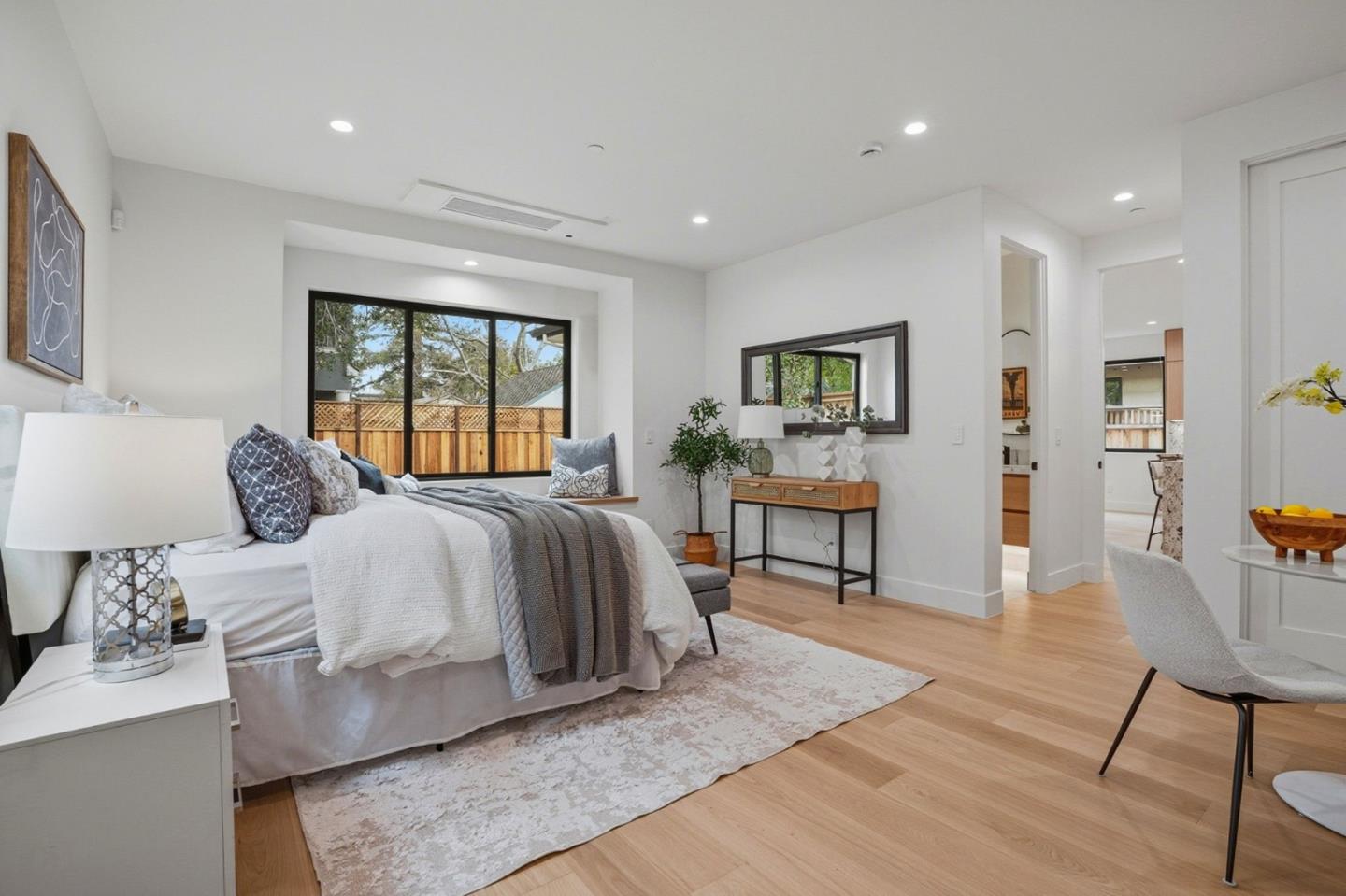 Detail Gallery Image 18 of 36 For 752 College Ave, Menlo Park,  CA 94025 - 5 Beds | 5 Baths