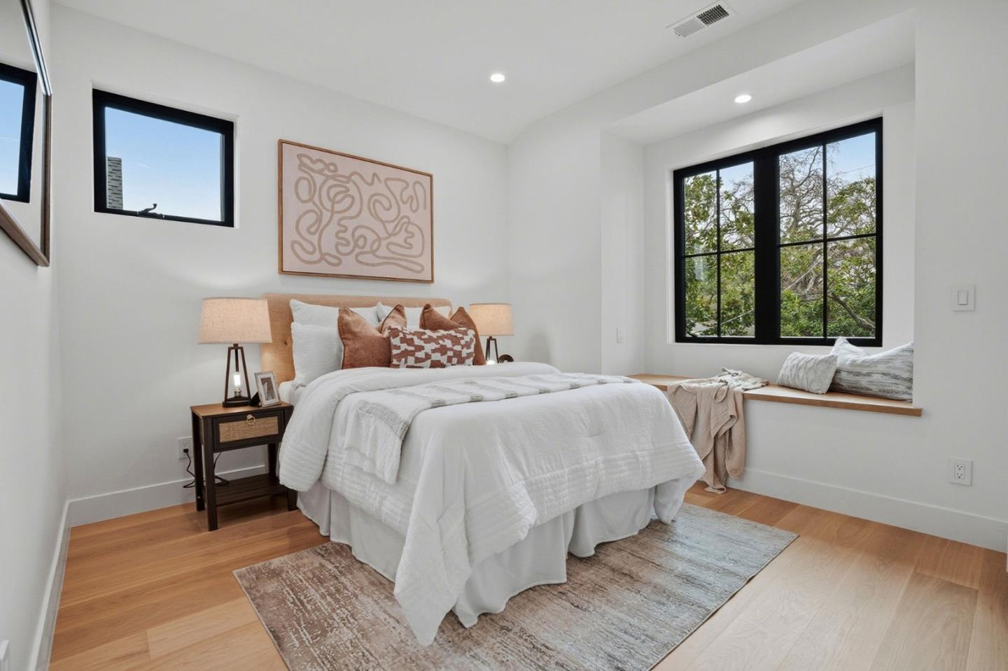 Detail Gallery Image 20 of 36 For 752 College Ave, Menlo Park,  CA 94025 - 5 Beds | 5 Baths