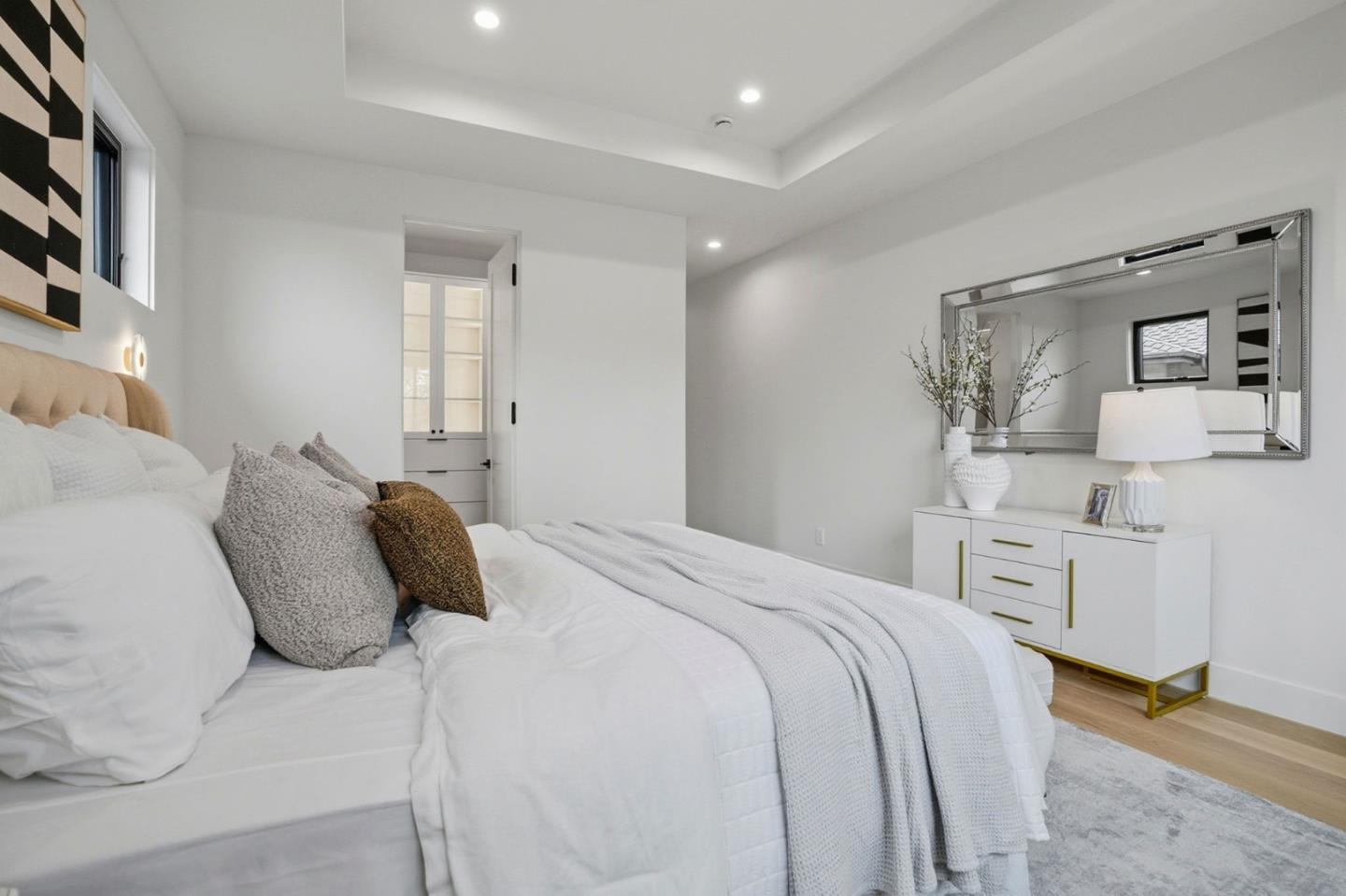 Detail Gallery Image 22 of 36 For 752 College Ave, Menlo Park,  CA 94025 - 5 Beds | 5 Baths