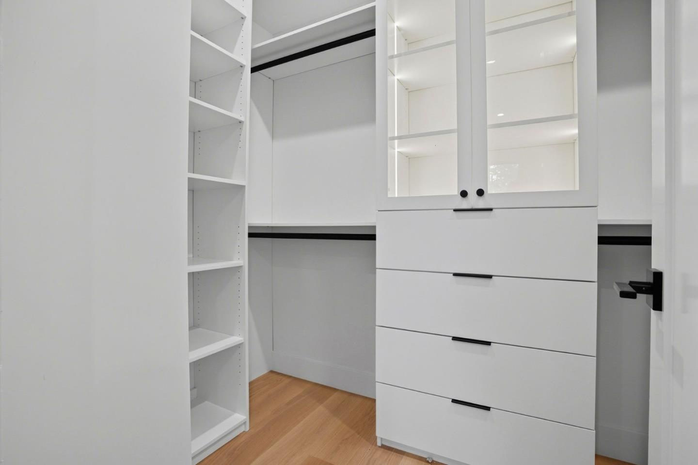 Detail Gallery Image 25 of 36 For 752 College Ave, Menlo Park,  CA 94025 - 5 Beds | 5 Baths