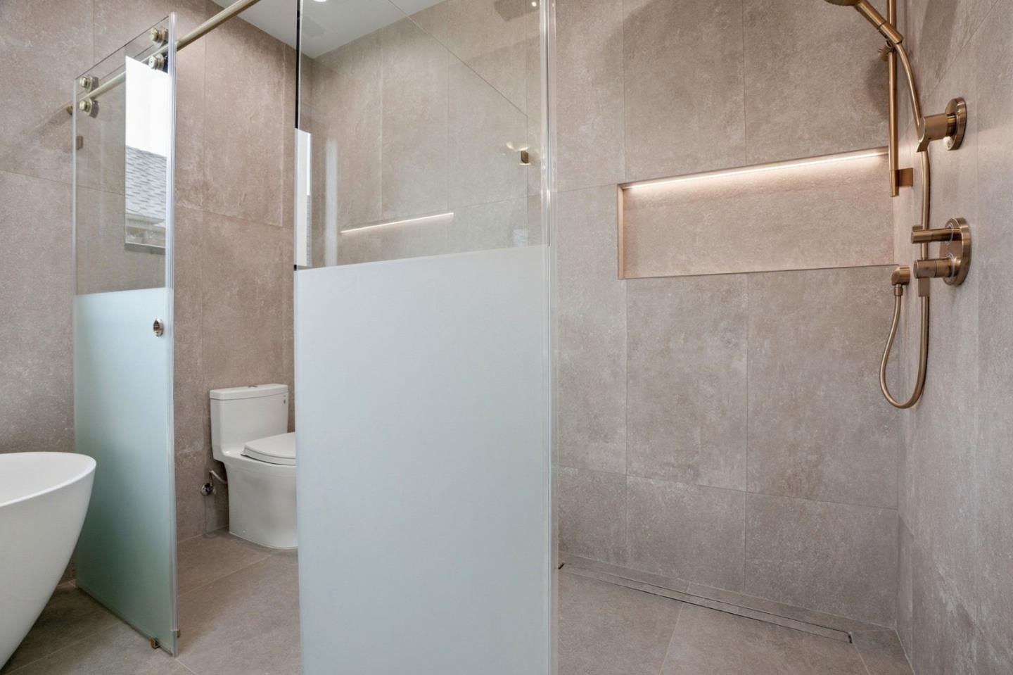 Detail Gallery Image 30 of 36 For 752 College Ave, Menlo Park,  CA 94025 - 5 Beds | 5 Baths