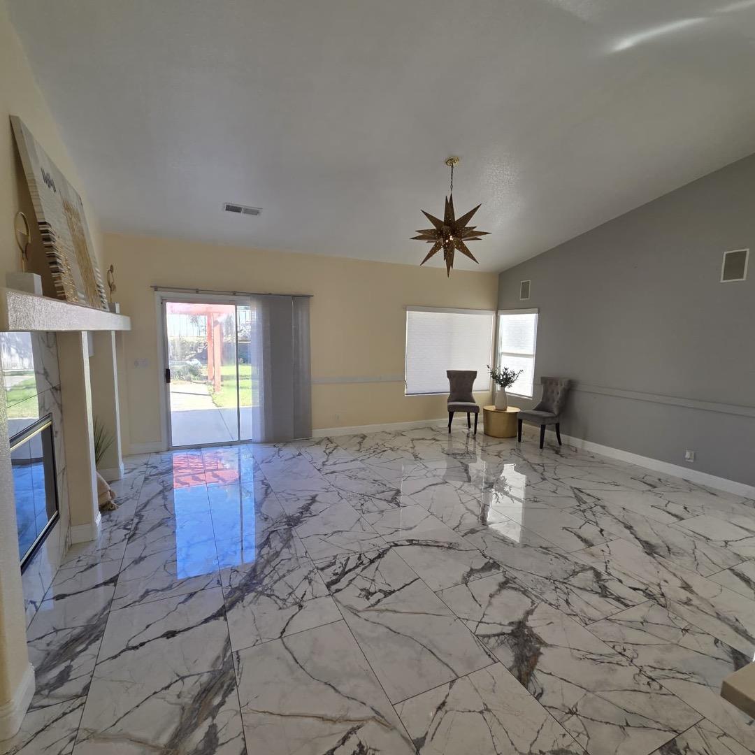 Detail Gallery Image 14 of 28 For 1390 Appalachian St, Soledad,  CA 93960 - 4 Beds | 2/1 Baths