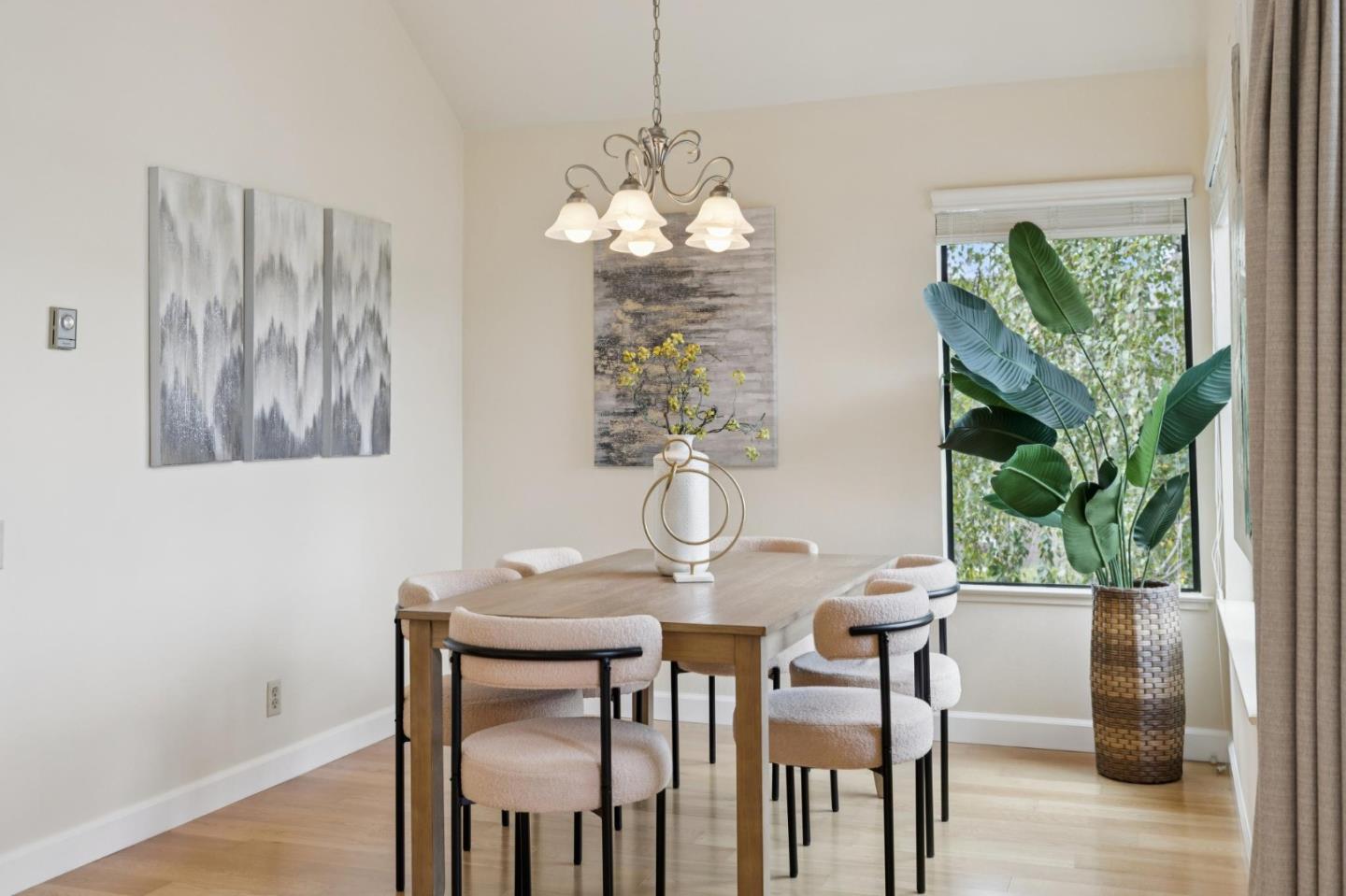 Detail Gallery Image 11 of 66 For 1016 Shoreline Drive, San Mateo,  CA 94404 - 3 Beds | 2 Baths