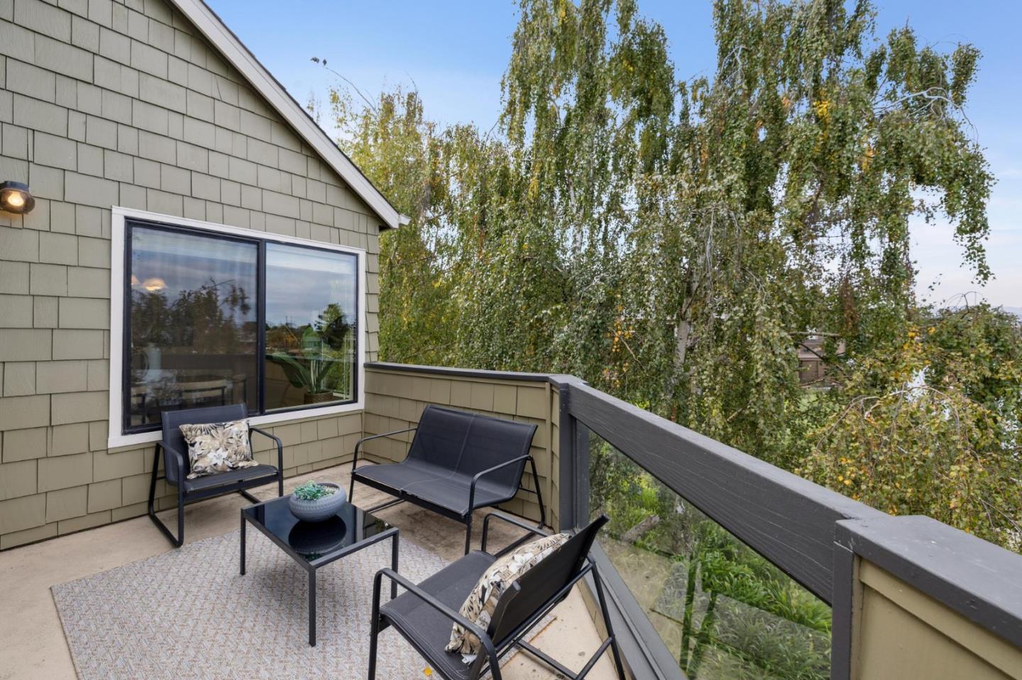 Detail Gallery Image 17 of 66 For 1016 Shoreline Drive, San Mateo,  CA 94404 - 3 Beds | 2 Baths