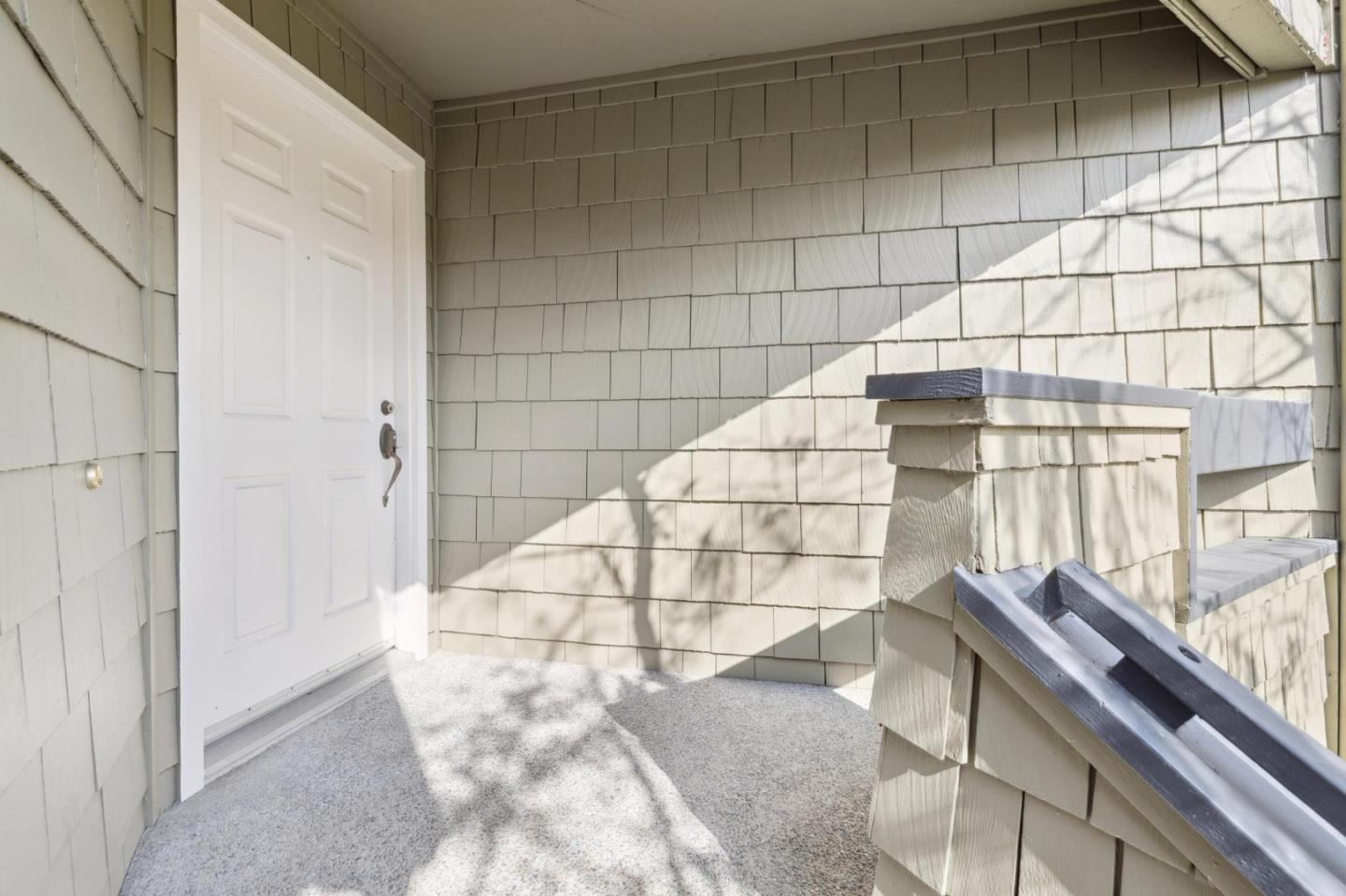 Detail Gallery Image 5 of 66 For 1016 Shoreline Drive, San Mateo,  CA 94404 - 3 Beds | 2 Baths