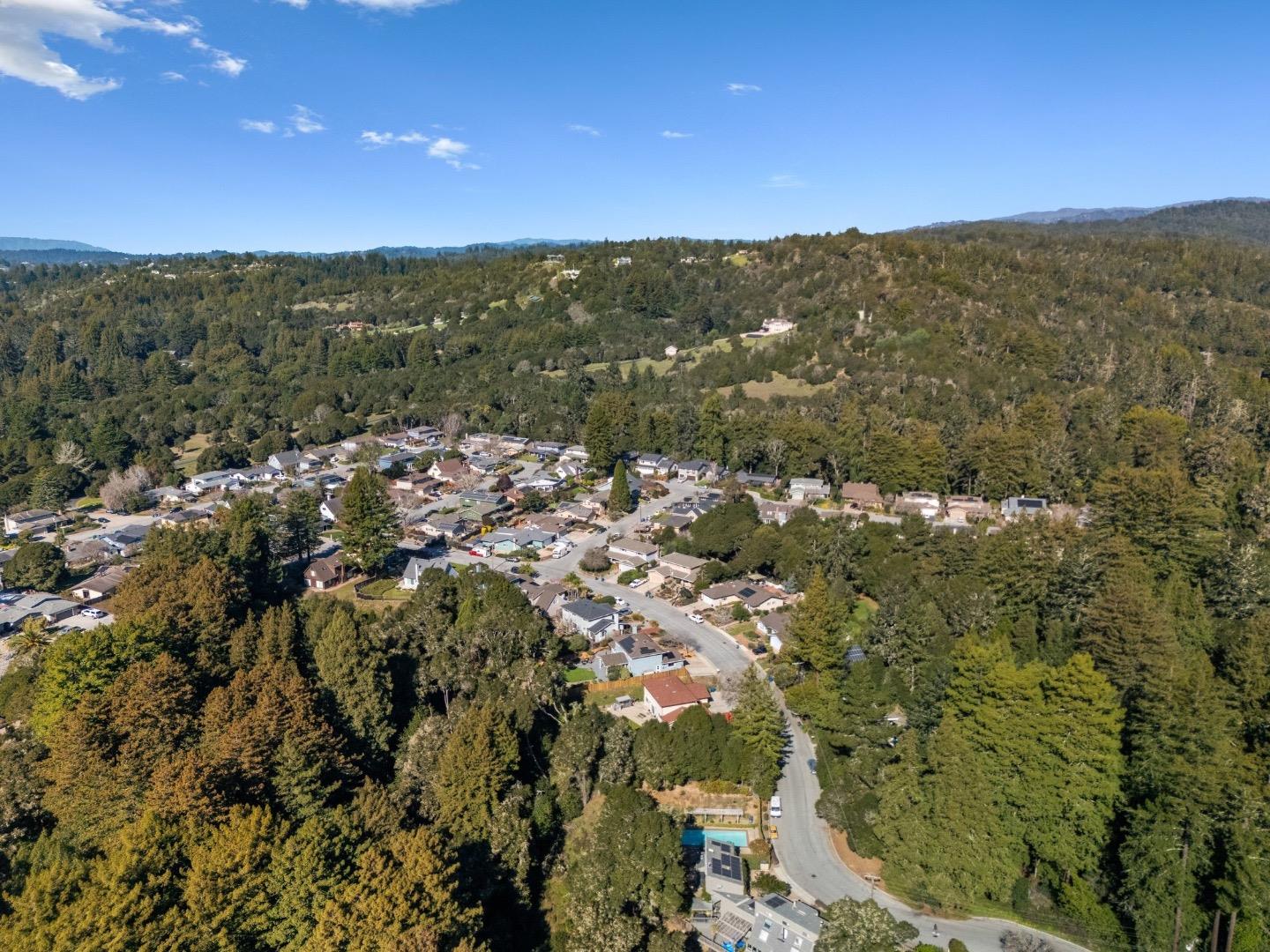 Detail Gallery Image 38 of 40 For 1699 Cheryl Way, Aptos,  CA 95003 - 4 Beds | 2/1 Baths