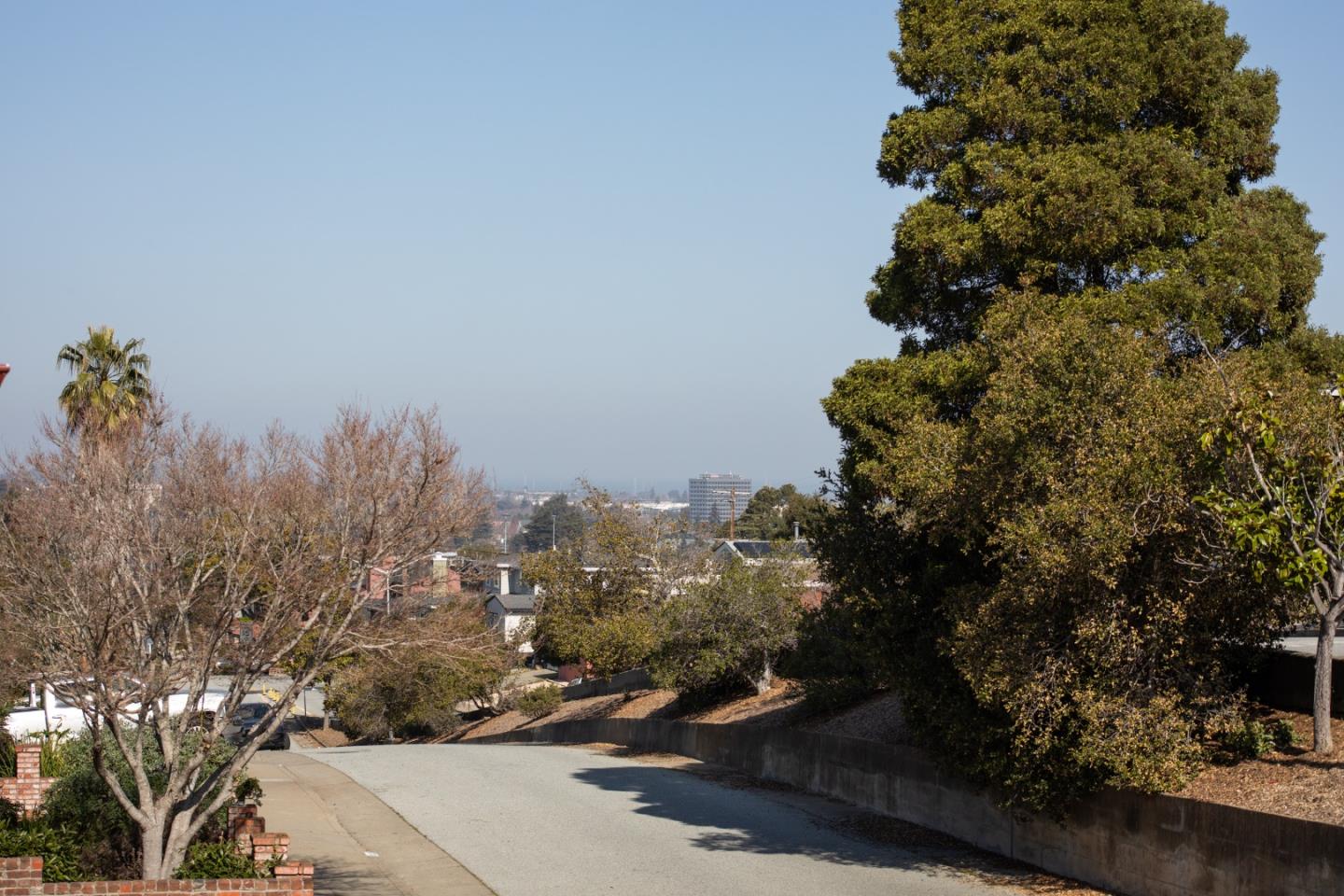 Detail Gallery Image 18 of 18 For 3820 Fernwood St, San Mateo,  CA 94403 - 3 Beds | 2 Baths