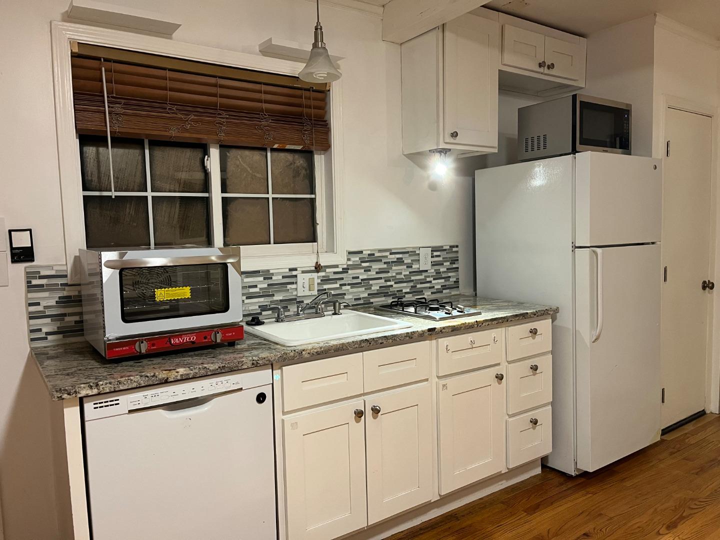 Front Image Thumbnail for ML82034234