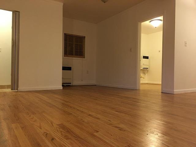 Detail Gallery Image 2 of 9 For 2011 Ashton Ave #B,  Menlo Park,  CA 94025 - 1 Beds | 1 Baths