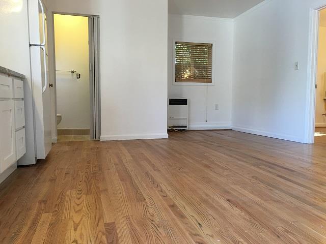 Detail Gallery Image 3 of 9 For 2011 Ashton Ave #B,  Menlo Park,  CA 94025 - 1 Beds | 1 Baths