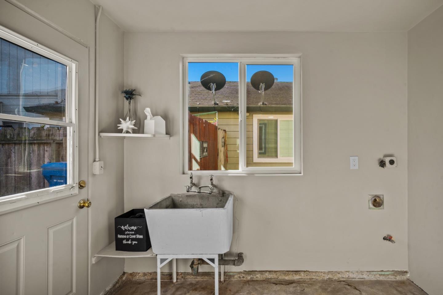 Detail Gallery Image 13 of 28 For 208 Diablo Dr, Salinas,  CA 93906 - 3 Beds | 1 Baths