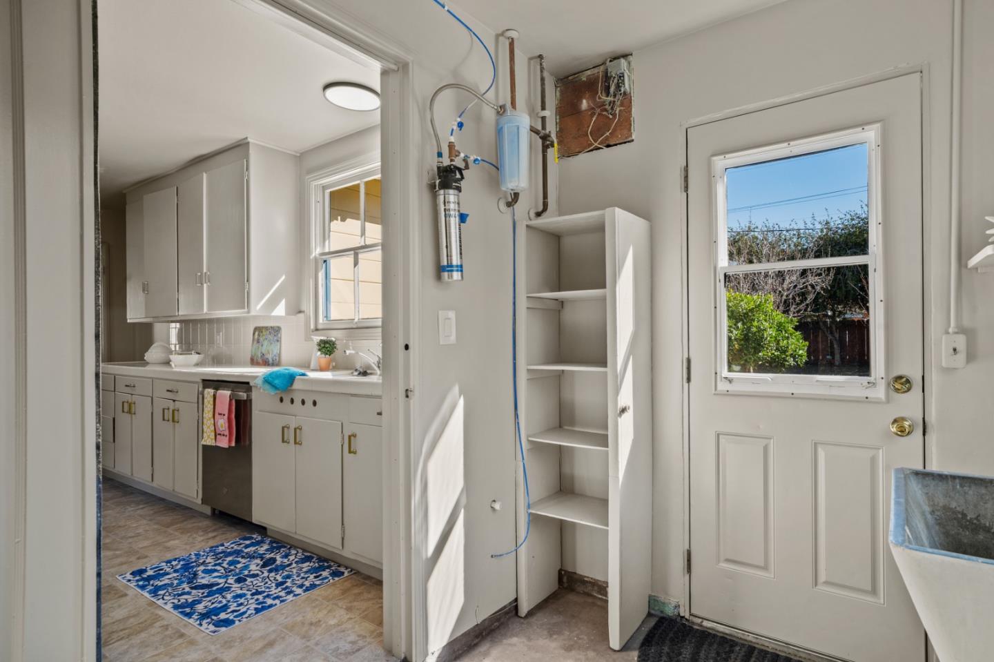 Detail Gallery Image 14 of 28 For 208 Diablo Dr, Salinas,  CA 93906 - 3 Beds | 1 Baths