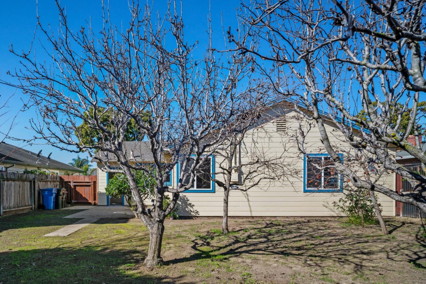 Detail Gallery Image 18 of 28 For 208 Diablo Dr, Salinas,  CA 93906 - 3 Beds | 1 Baths