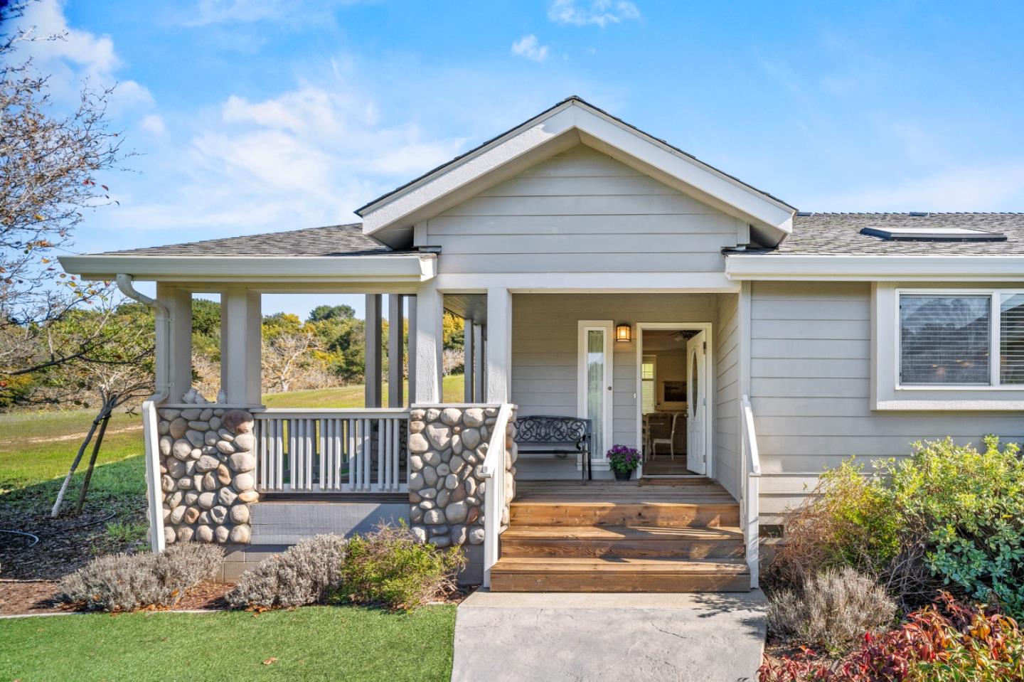 Detail Gallery Image 2 of 49 For 225 Dunbarton Rd, Aromas,  CA 95004 - 3 Beds | 2 Baths