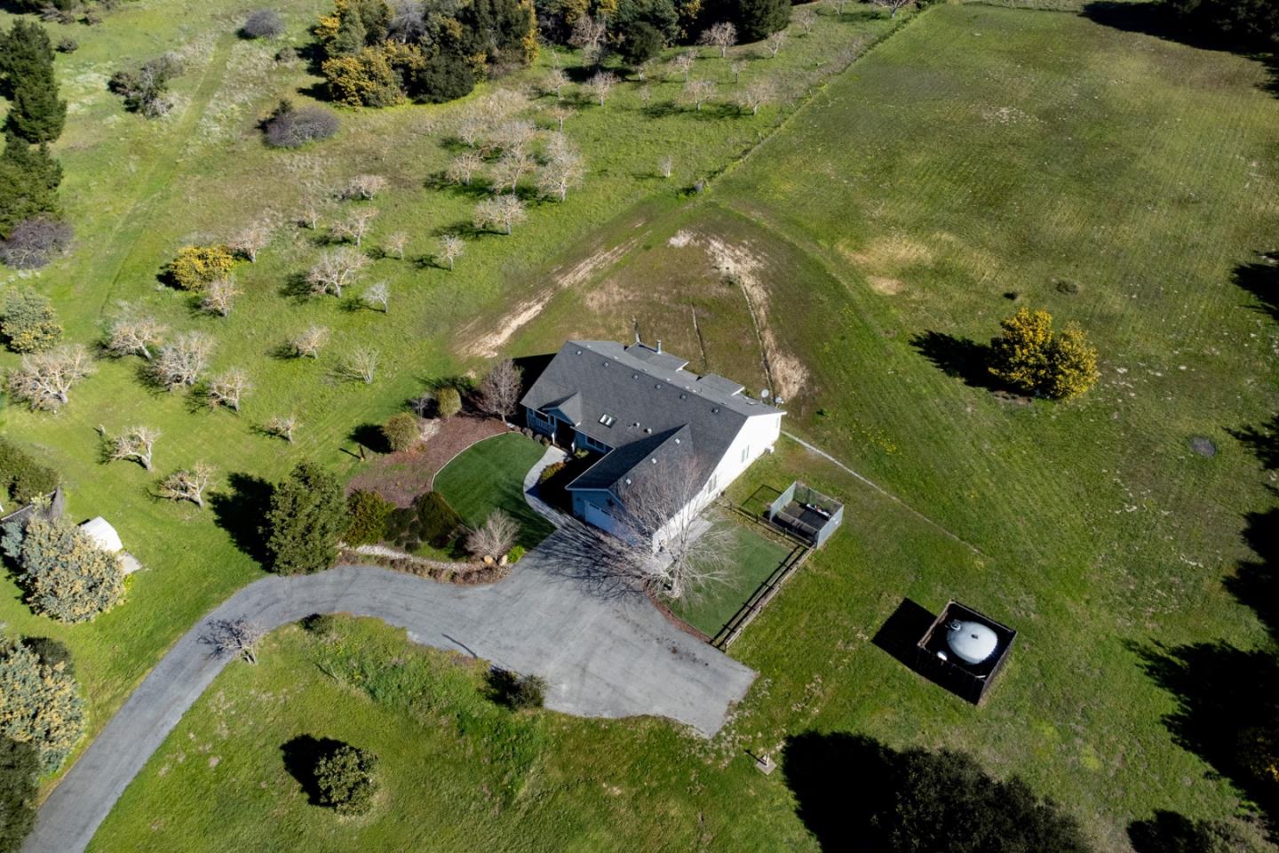 Detail Gallery Image 32 of 49 For 225 Dunbarton Rd, Aromas,  CA 95004 - 3 Beds | 2 Baths