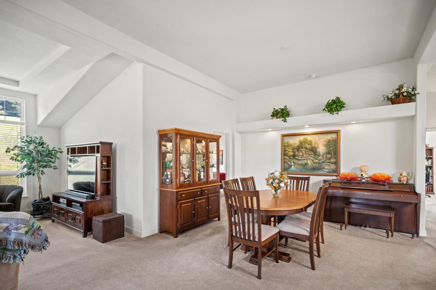 Detail Gallery Image 6 of 49 For 225 Dunbarton Rd, Aromas,  CA 95004 - 3 Beds | 2 Baths