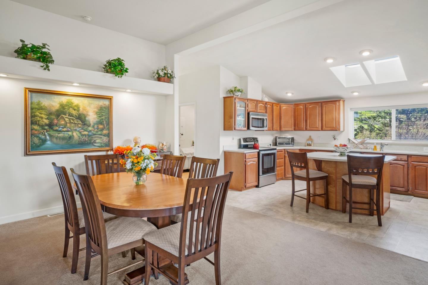 Detail Gallery Image 8 of 49 For 225 Dunbarton Rd, Aromas,  CA 95004 - 3 Beds | 2 Baths