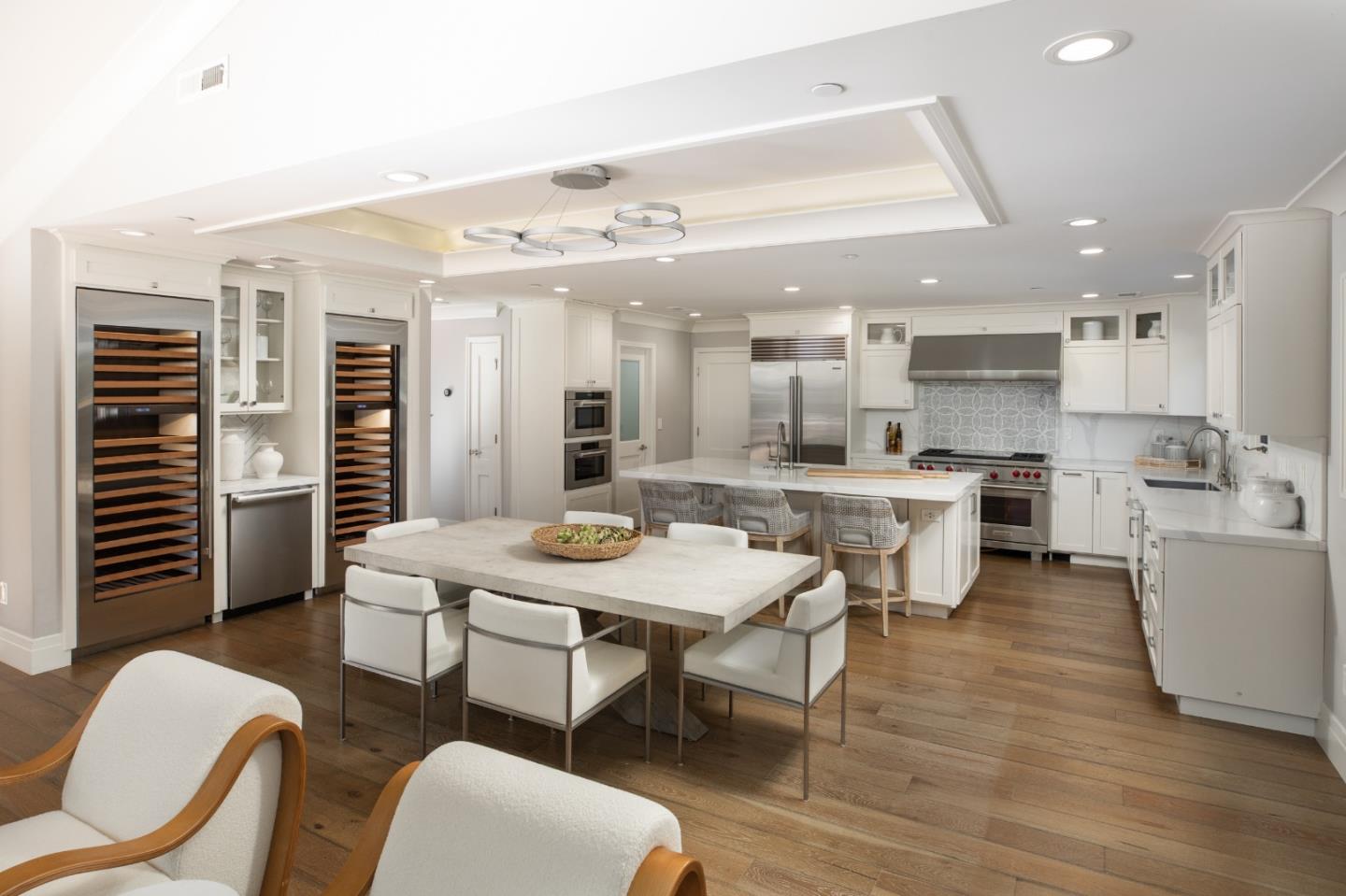 Detail Gallery Image 10 of 37 For 212 Oak Grove Ave, Atherton,  CA 94027 - 4 Beds | 3/1 Baths