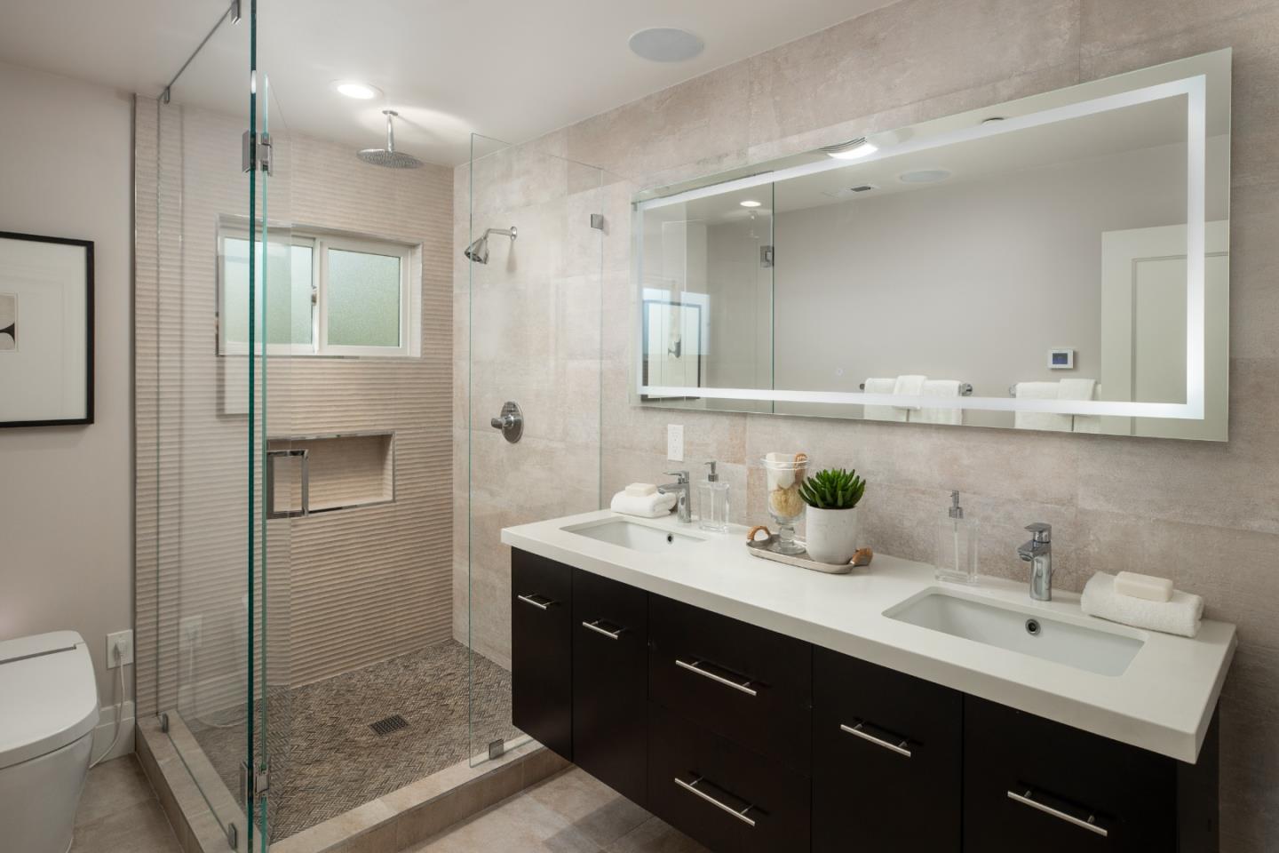 Detail Gallery Image 14 of 37 For 212 Oak Grove Ave, Atherton,  CA 94027 - 4 Beds | 3/1 Baths