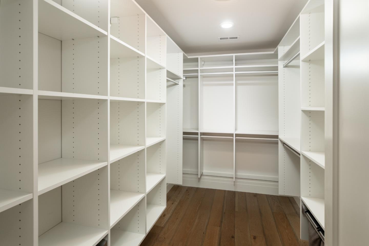 Detail Gallery Image 15 of 37 For 212 Oak Grove Ave, Atherton,  CA 94027 - 4 Beds | 3/1 Baths