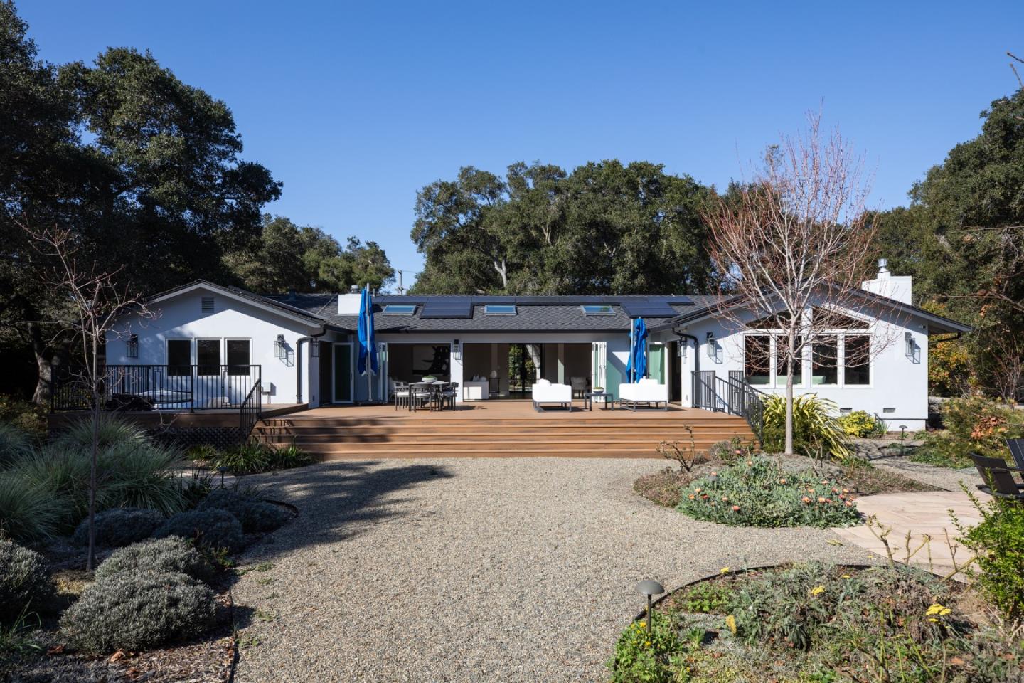 Detail Gallery Image 23 of 37 For 212 Oak Grove Ave, Atherton,  CA 94027 - 4 Beds | 3/1 Baths