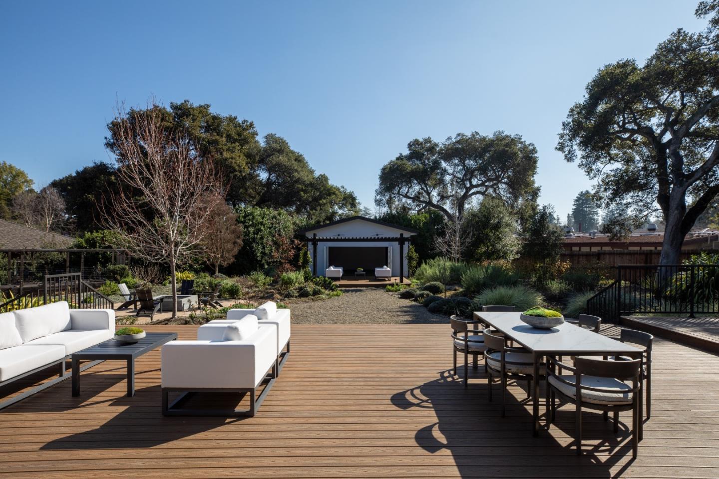 Detail Gallery Image 27 of 37 For 212 Oak Grove Ave, Atherton,  CA 94027 - 4 Beds | 3/1 Baths