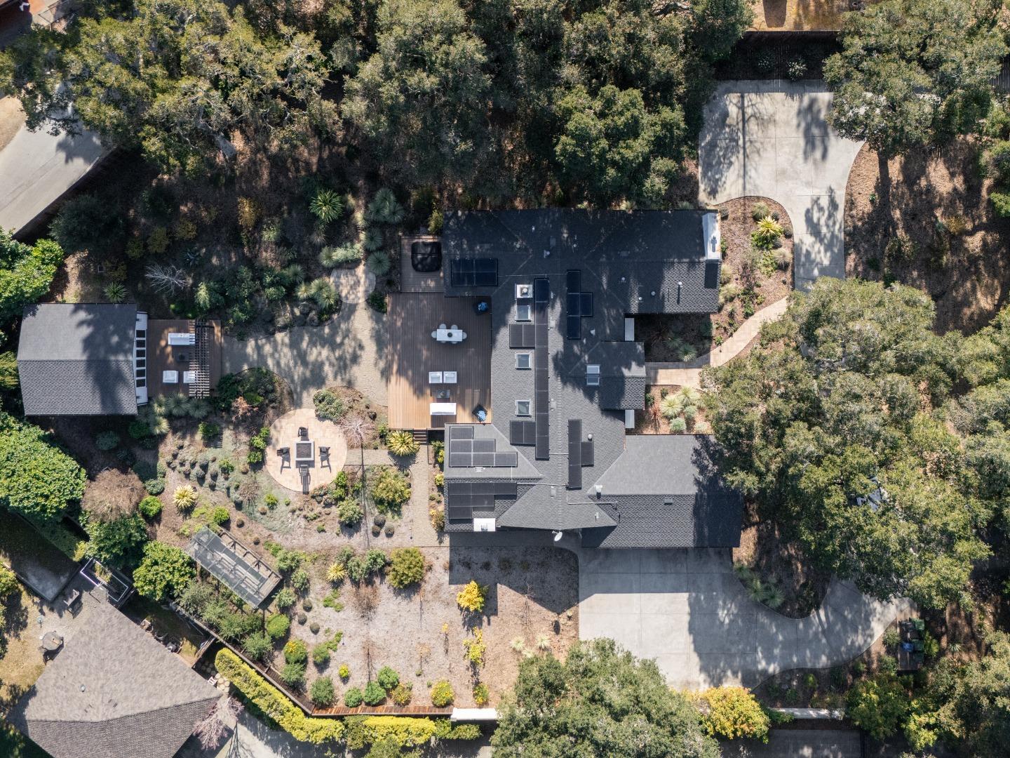 Detail Gallery Image 36 of 37 For 212 Oak Grove Ave, Atherton,  CA 94027 - 4 Beds | 3/1 Baths