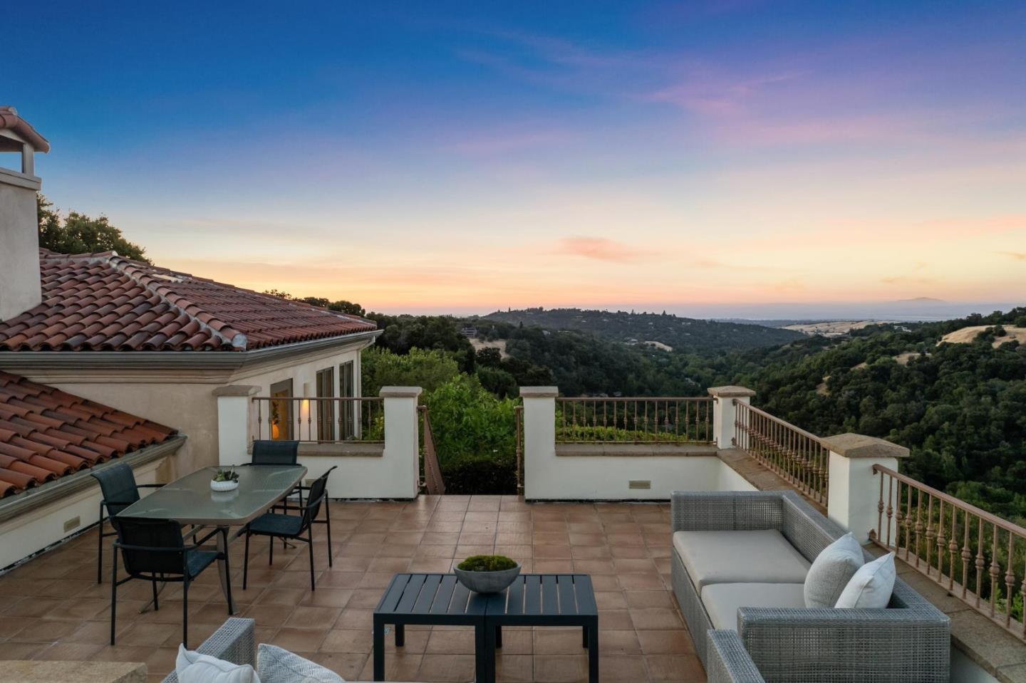 Detail Gallery Image 26 of 58 For 7 Redberry Rdg, Portola Valley,  CA 94028 - 5 Beds | 7/1 Baths