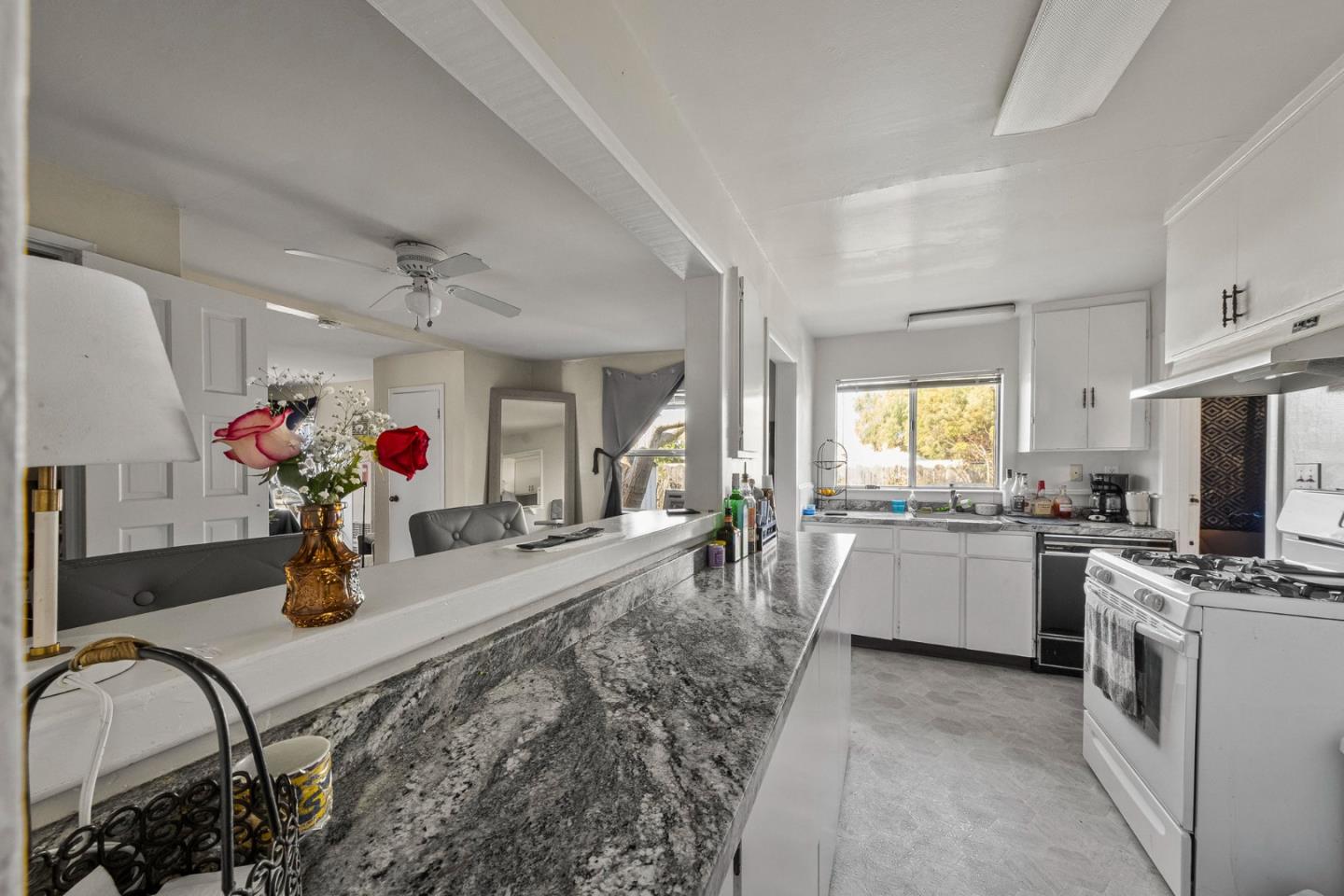 Detail Gallery Image 19 of 39 For 585 Monterey Rd, Morgan Hill,  CA 95037 - 4 Beds | 1 Baths