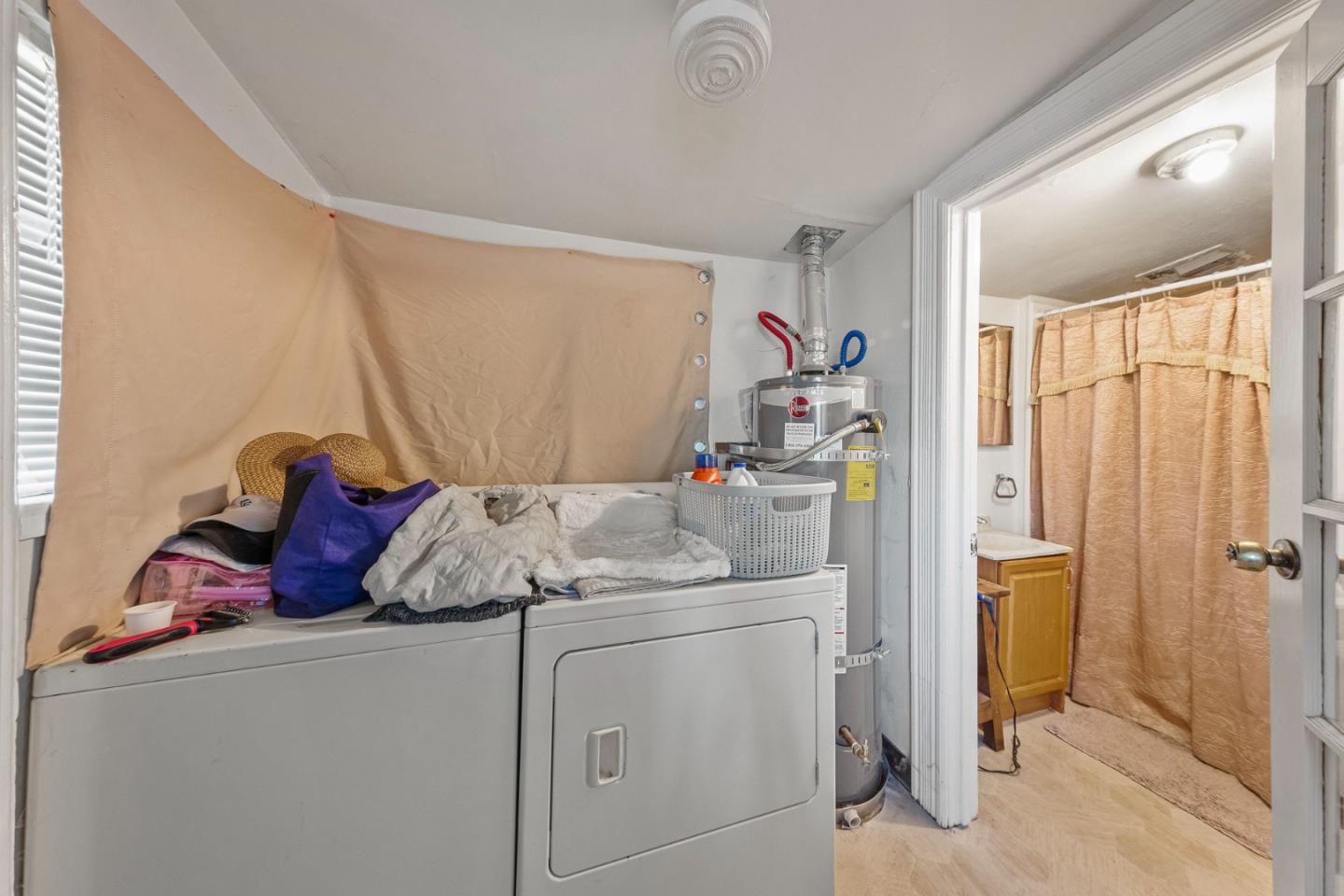 Detail Gallery Image 20 of 39 For 585 Monterey Rd, Morgan Hill,  CA 95037 - 4 Beds | 1 Baths