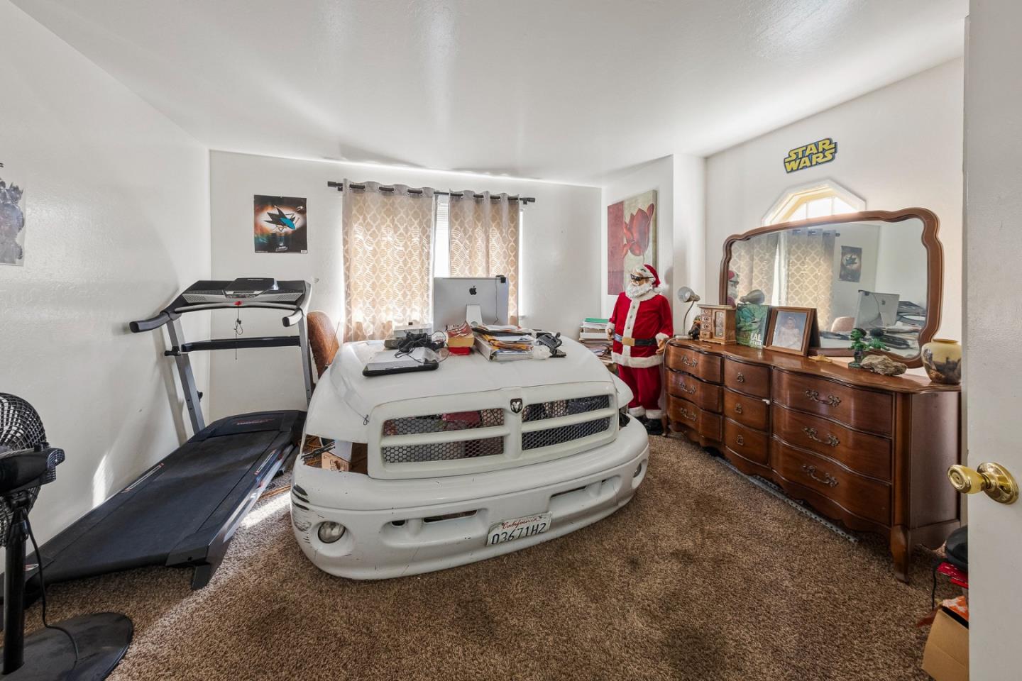 Detail Gallery Image 8 of 39 For 585 Monterey Rd, Morgan Hill,  CA 95037 - 4 Beds | 1 Baths