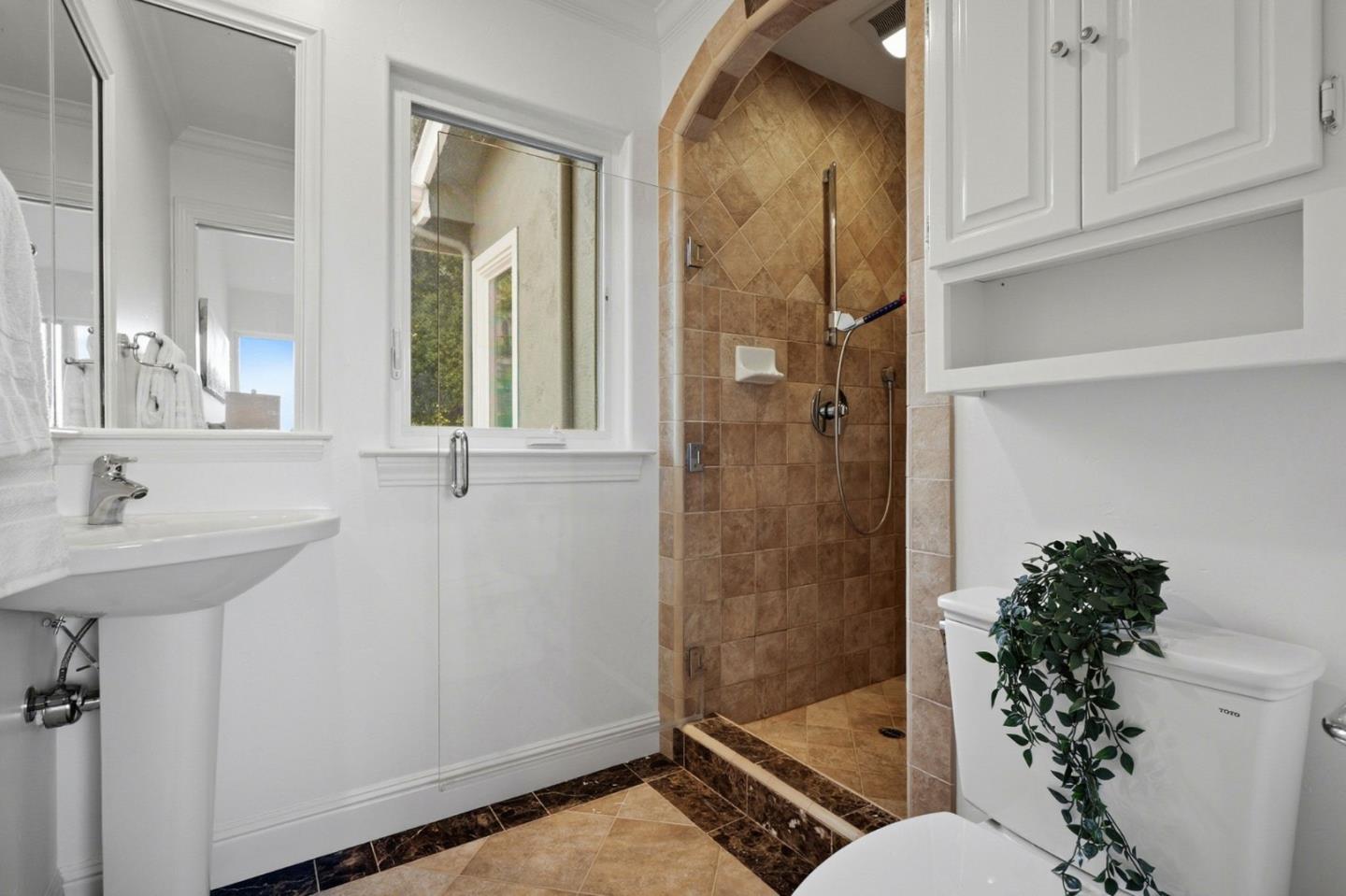 Detail Gallery Image 18 of 34 For 917 Anita Ave, Belmont,  CA 94002 - 4 Beds | 4 Baths