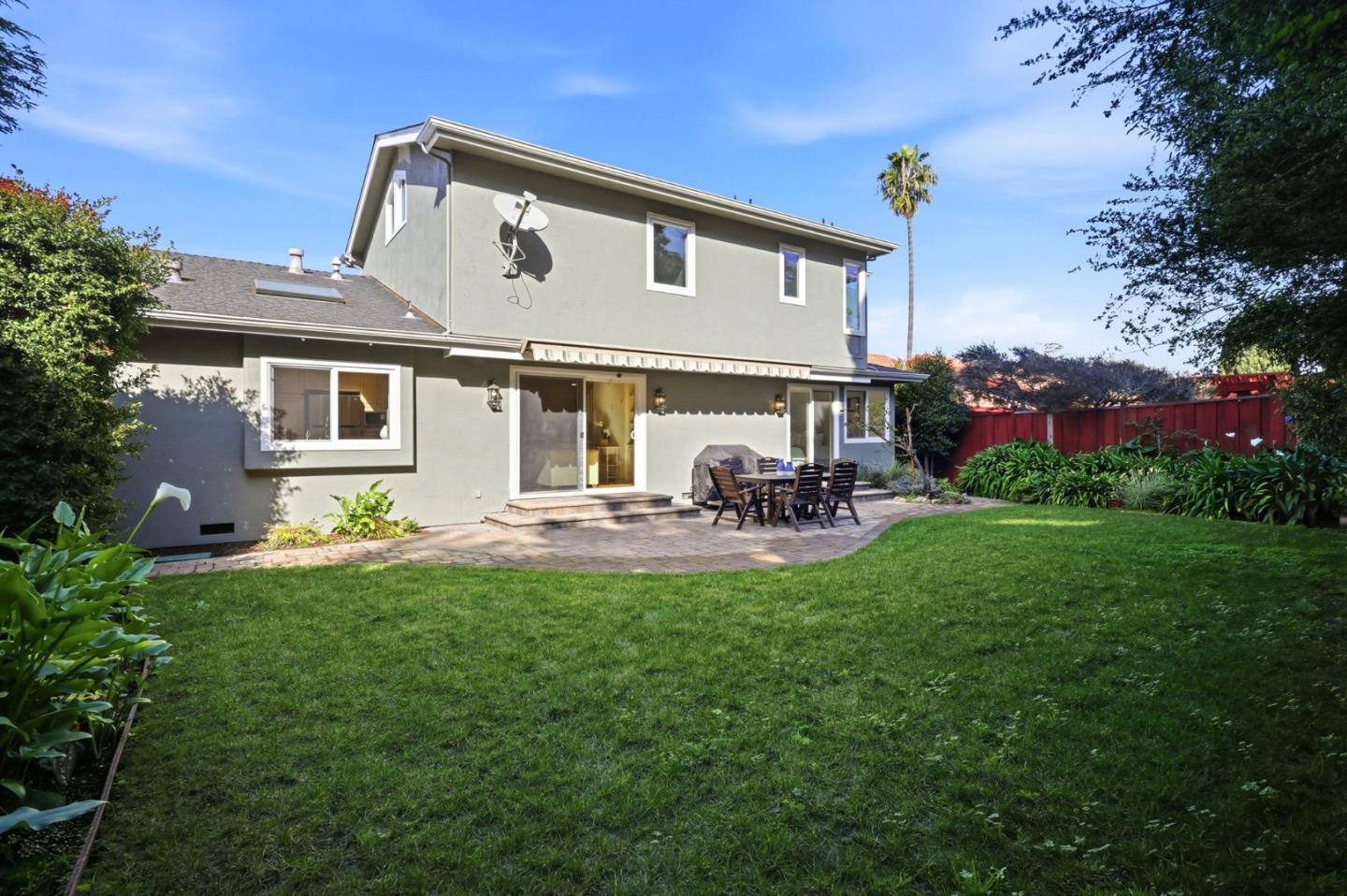 Detail Gallery Image 30 of 34 For 917 Anita Ave, Belmont,  CA 94002 - 4 Beds | 4 Baths