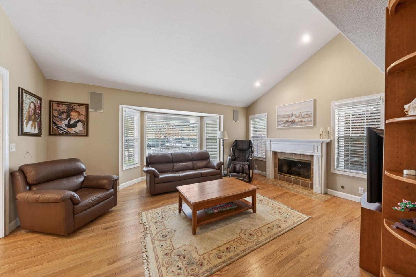 Detail Gallery Image 6 of 33 For 2357 Sunny Vista, San Jose,  CA 95128 - 4 Beds | 2/1 Baths