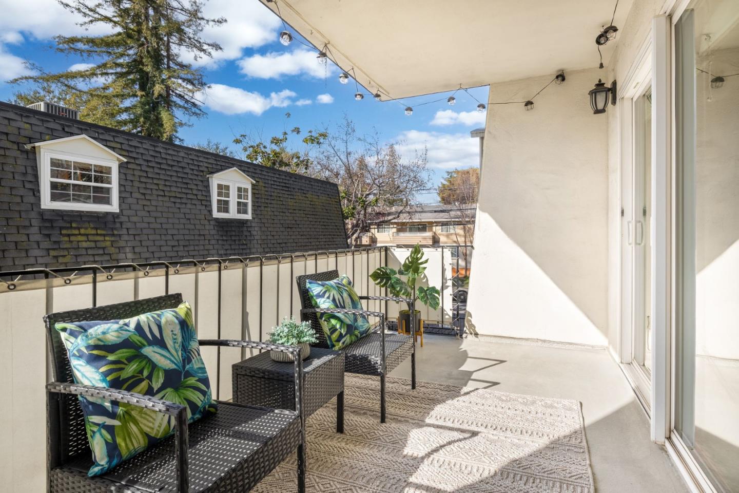 Detail Gallery Image 15 of 34 For 445 Oak Grove Ave #15,  Menlo Park,  CA 94025 - 3 Beds | 2 Baths