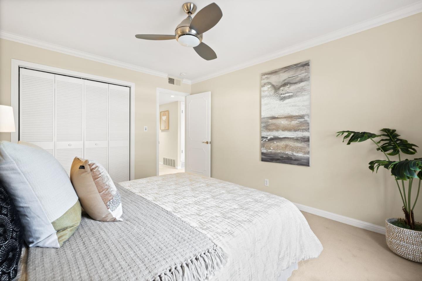Detail Gallery Image 24 of 34 For 445 Oak Grove Ave #15,  Menlo Park,  CA 94025 - 3 Beds | 2 Baths