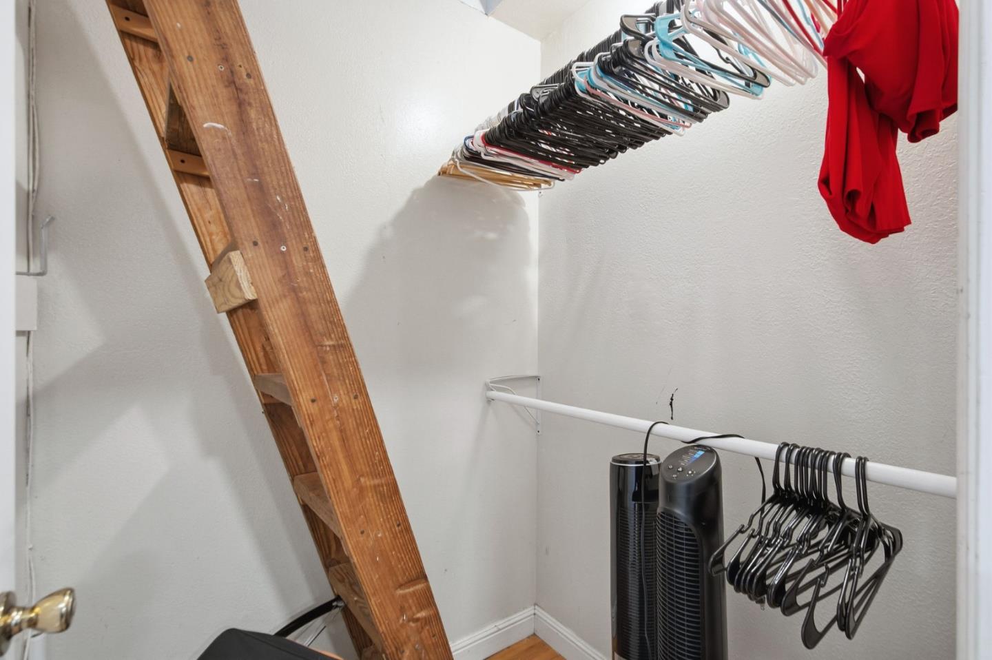 Detail Gallery Image 17 of 39 For 344 Buckeye St, Redwood City,  CA 94063 - – Beds | – Baths