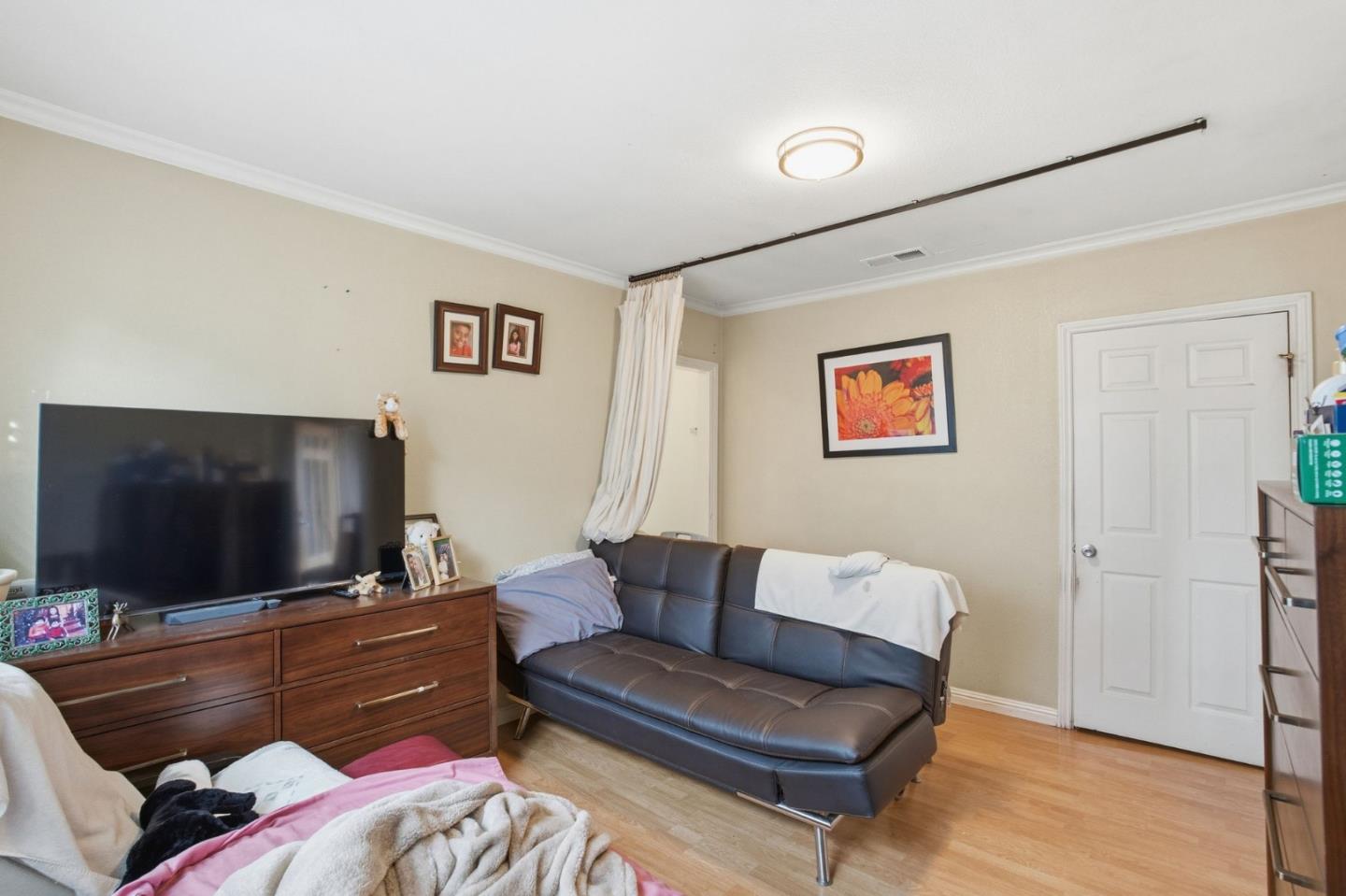 Detail Gallery Image 27 of 39 For 344 Buckeye St, Redwood City,  CA 94063 - – Beds | – Baths